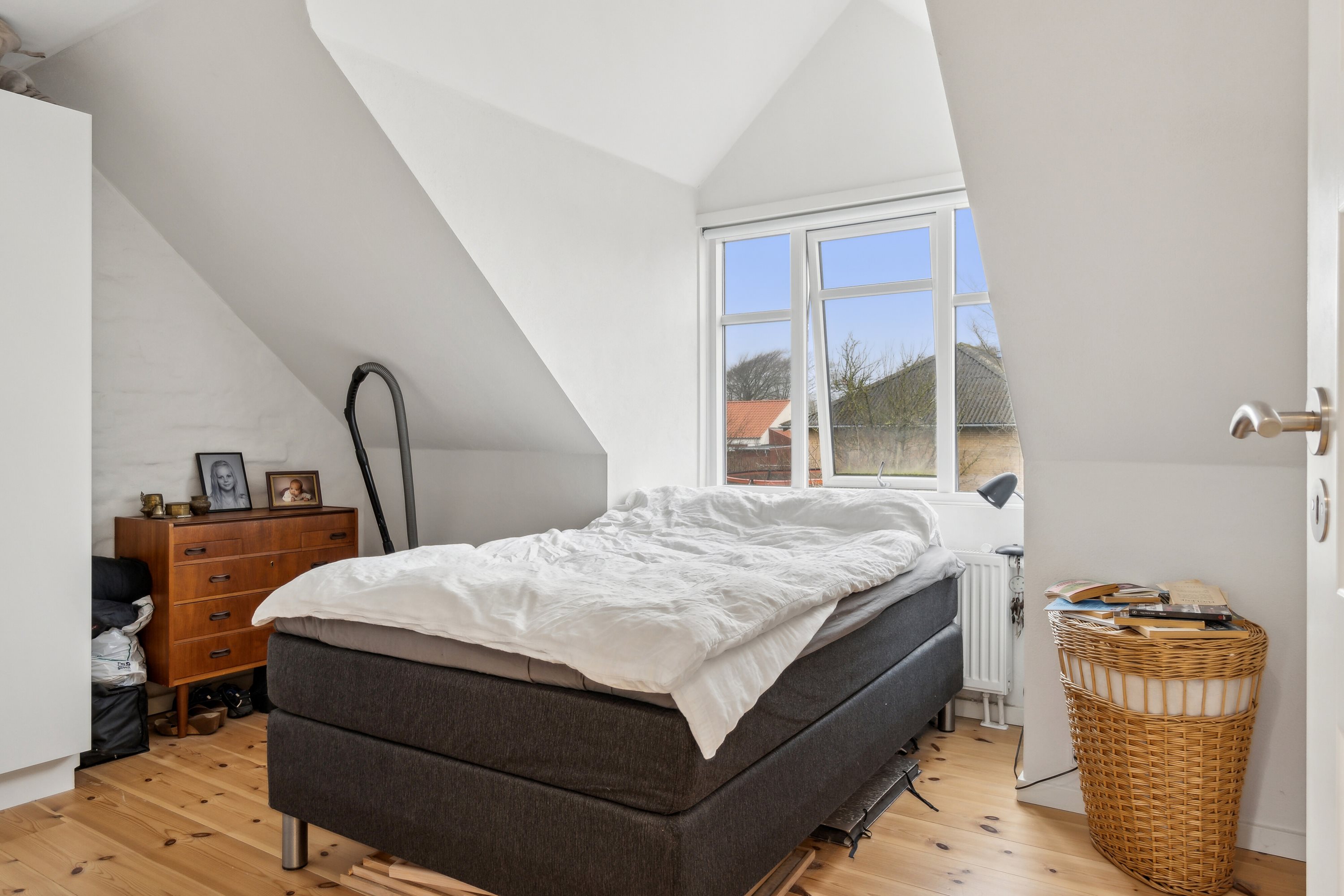 Fremhævet soveværelse billede i fuldskærmstilstand. Billede af Møllevej 19, 9800 Hjørring