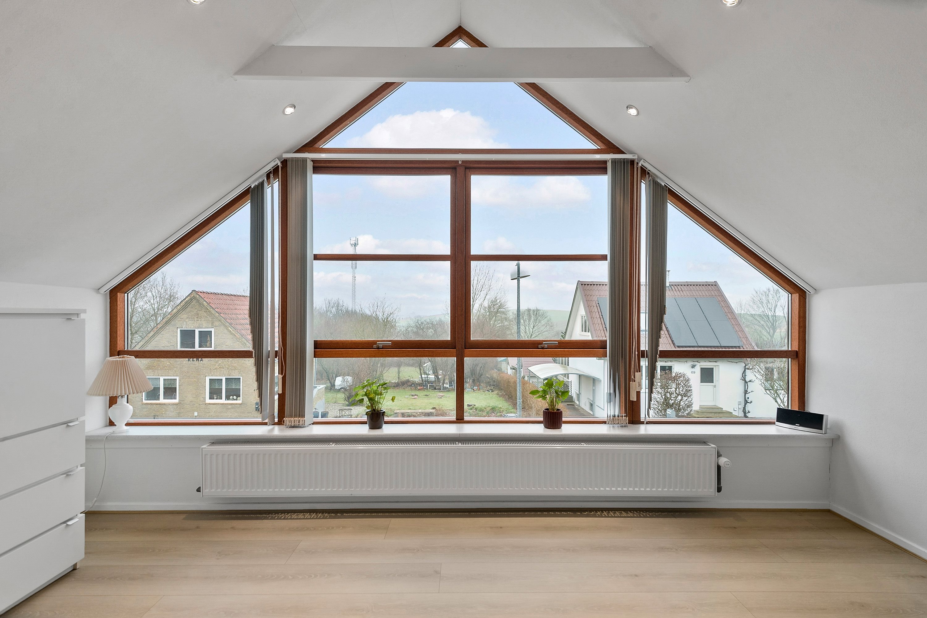 Fremhævet stue 1. sal billede i fuldskærmstilstand. Billede af Hylkevej 74, Hylke, 8660 Skanderborg