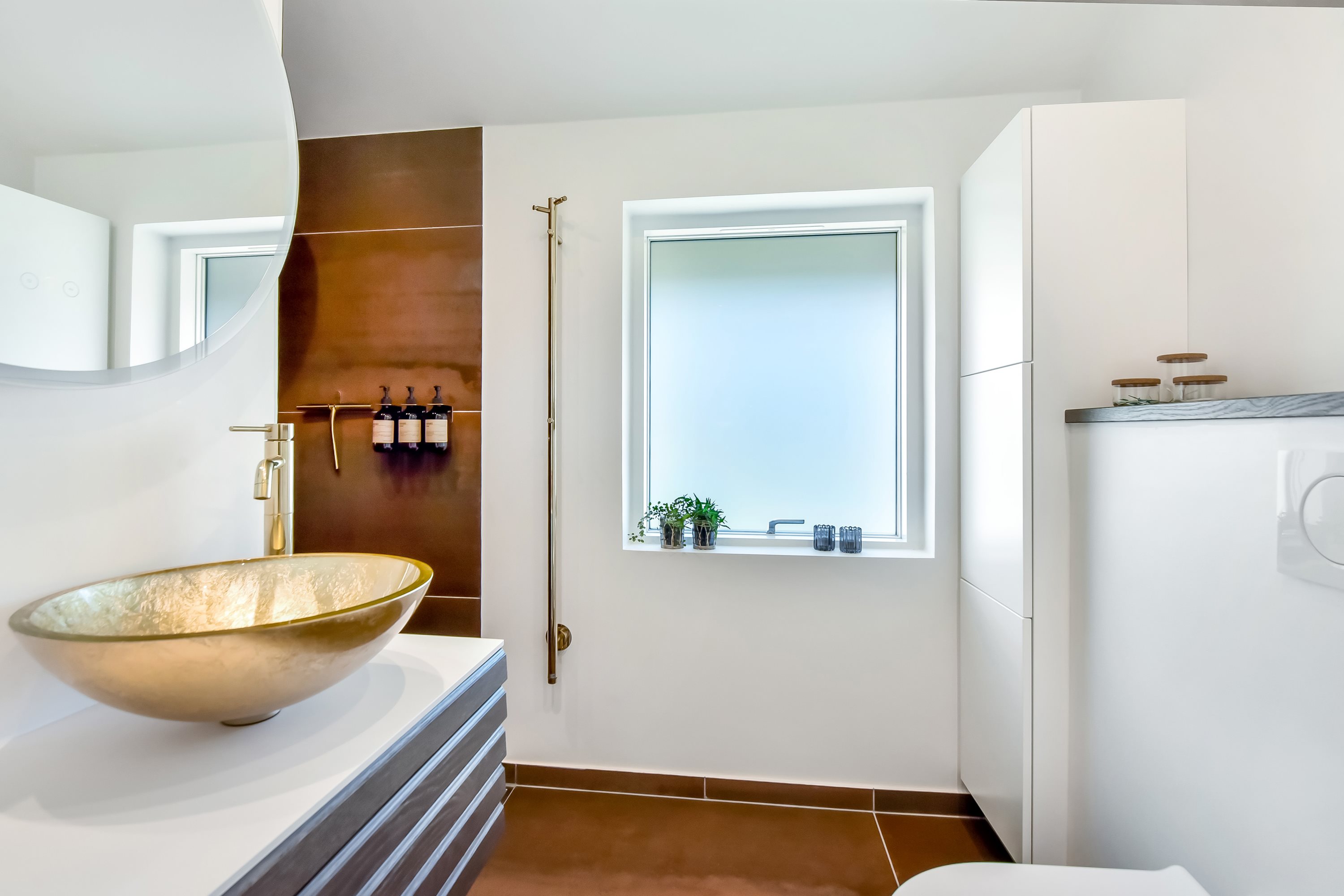 Fremhævet badeværelse billede i fuldskærmstilstand. Billede af Farvergårdvej 7, 7400 Herning