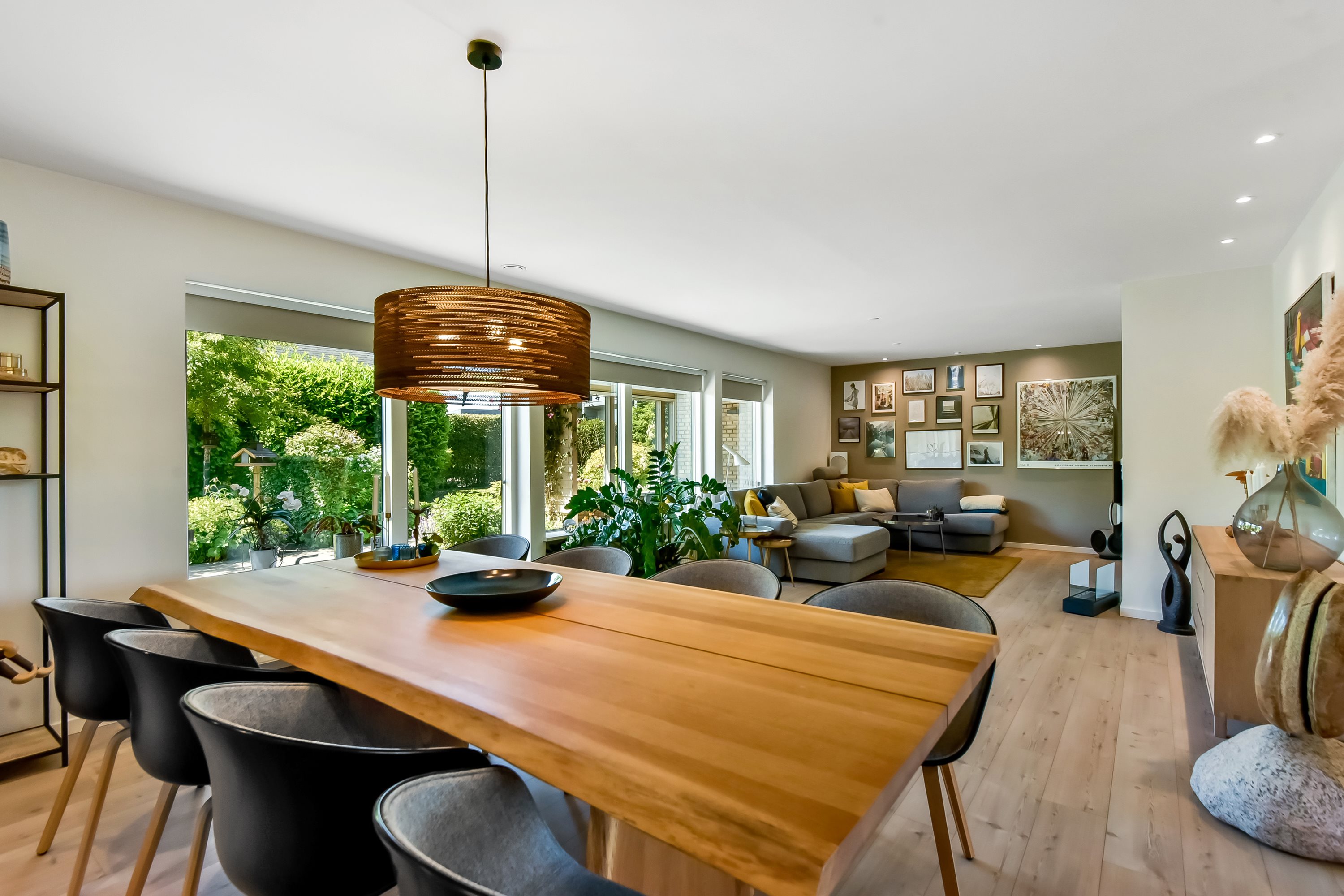 Fremhævet stue billede i fuldskærmstilstand. Billede af Farvergårdvej 7, 7400 Herning