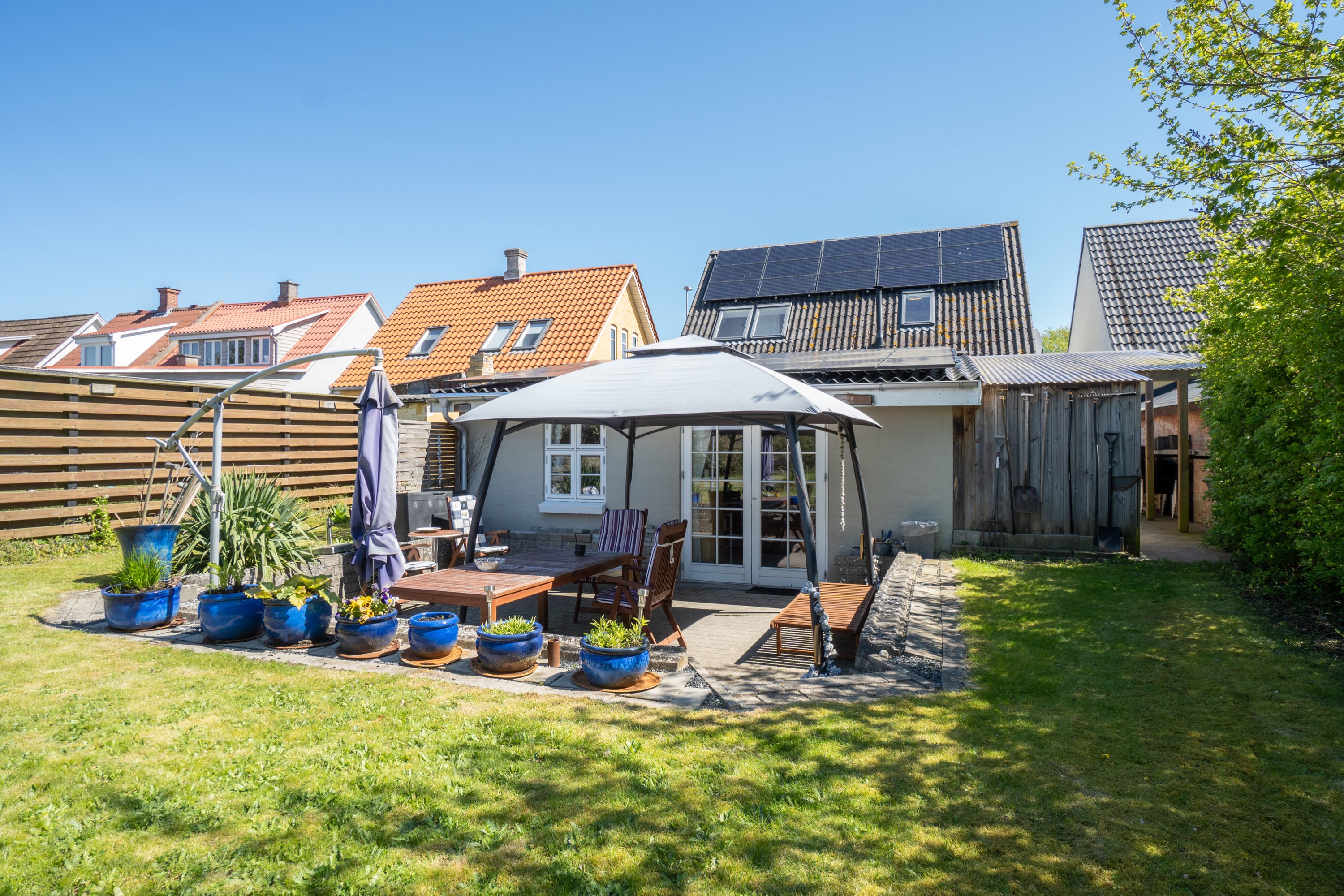 Fremhævet set fra haven billede i fuldskærmstilstand. Billede af Assensvej 57, 5600 Faaborg