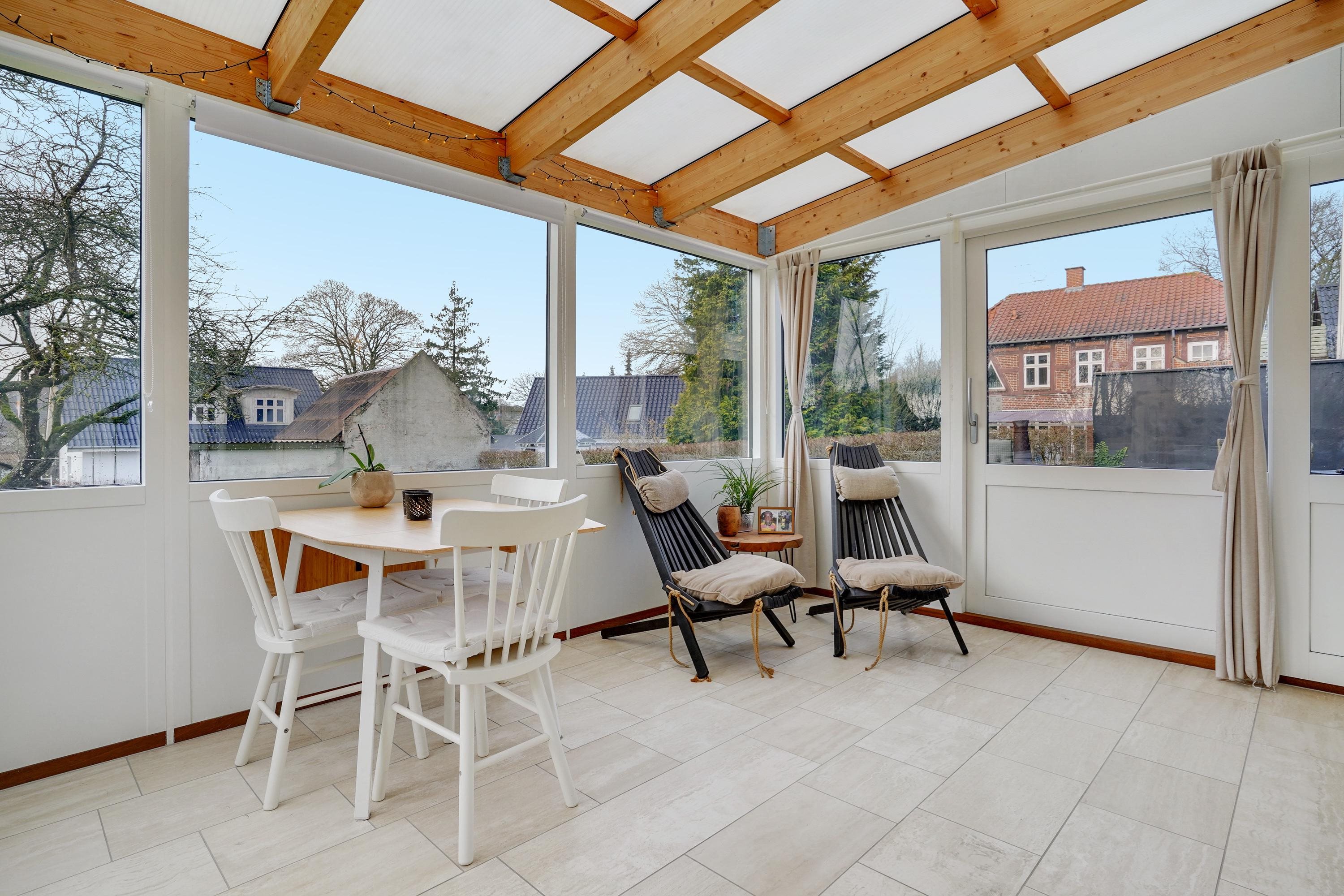 Fremhævet udestue billede i fuldskærmstilstand. Billede af Spøttrupvej 6, 8930 Randers NØ