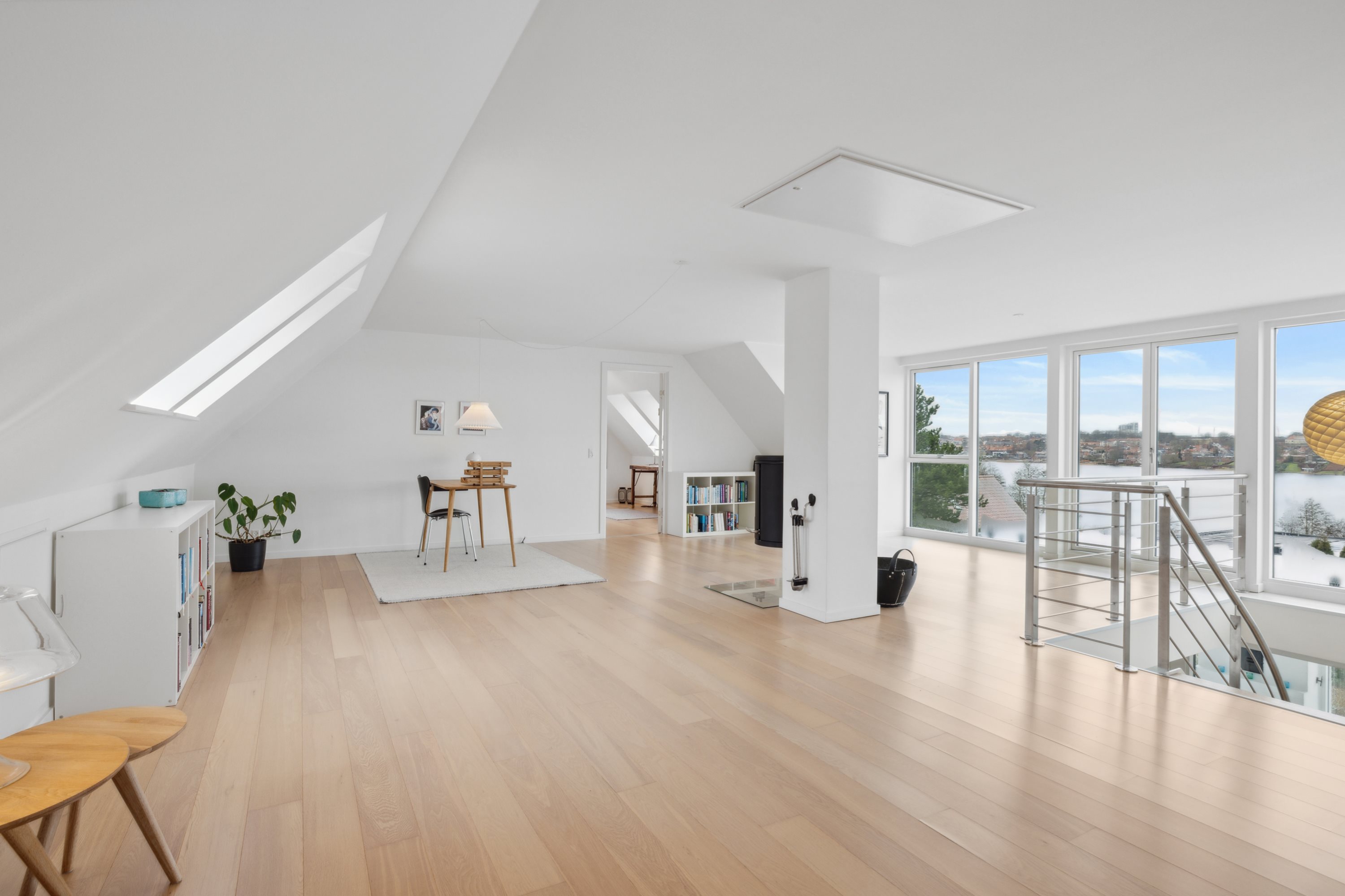 Fremhævet stue billede i fuldskærmstilstand. Billede af Houlkærshøjen 16, 8800 Viborg