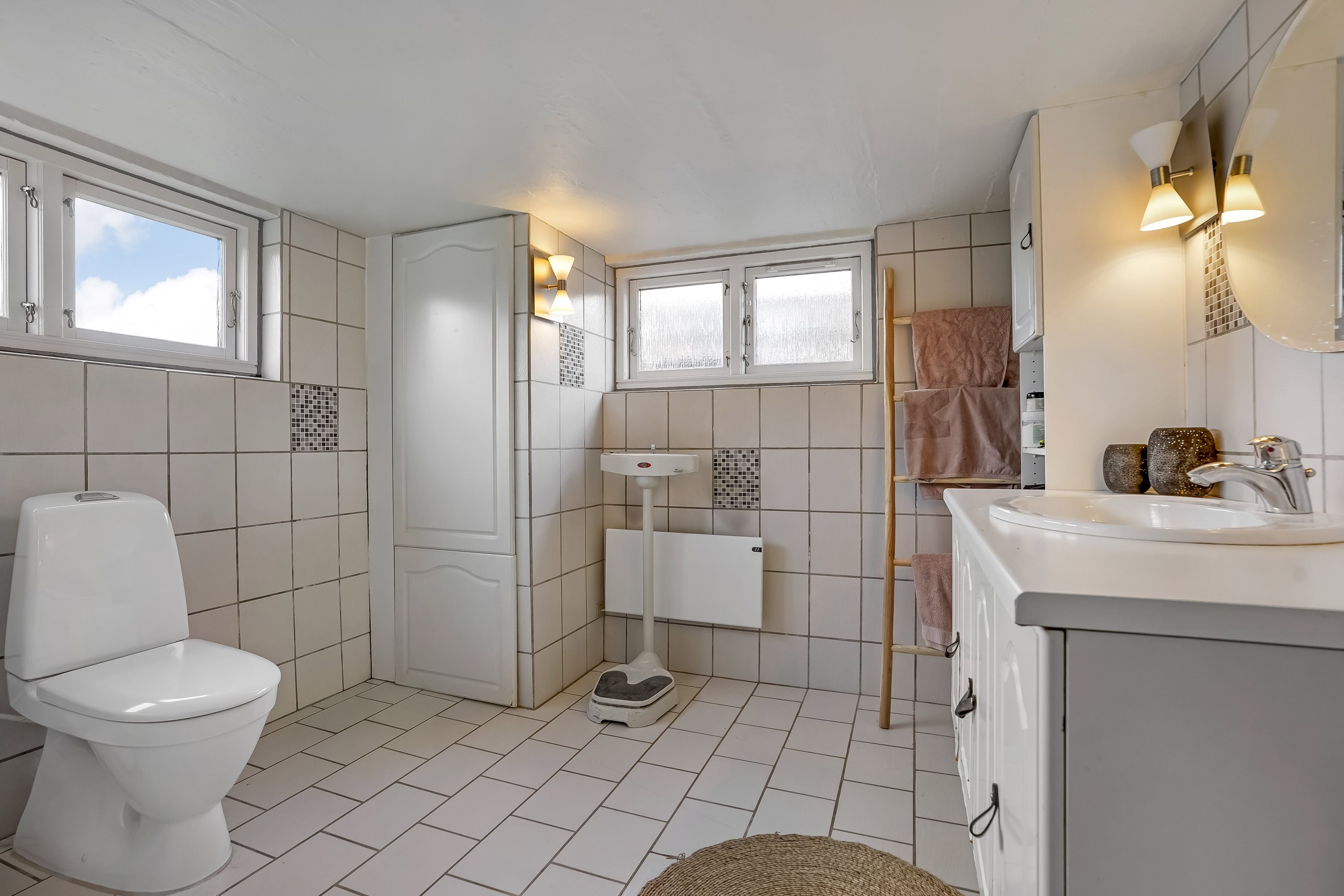 Fremhævet toilet billede i fuldskærmstilstand. Billede af Adlerhusvej 24, 5500 Middelfart