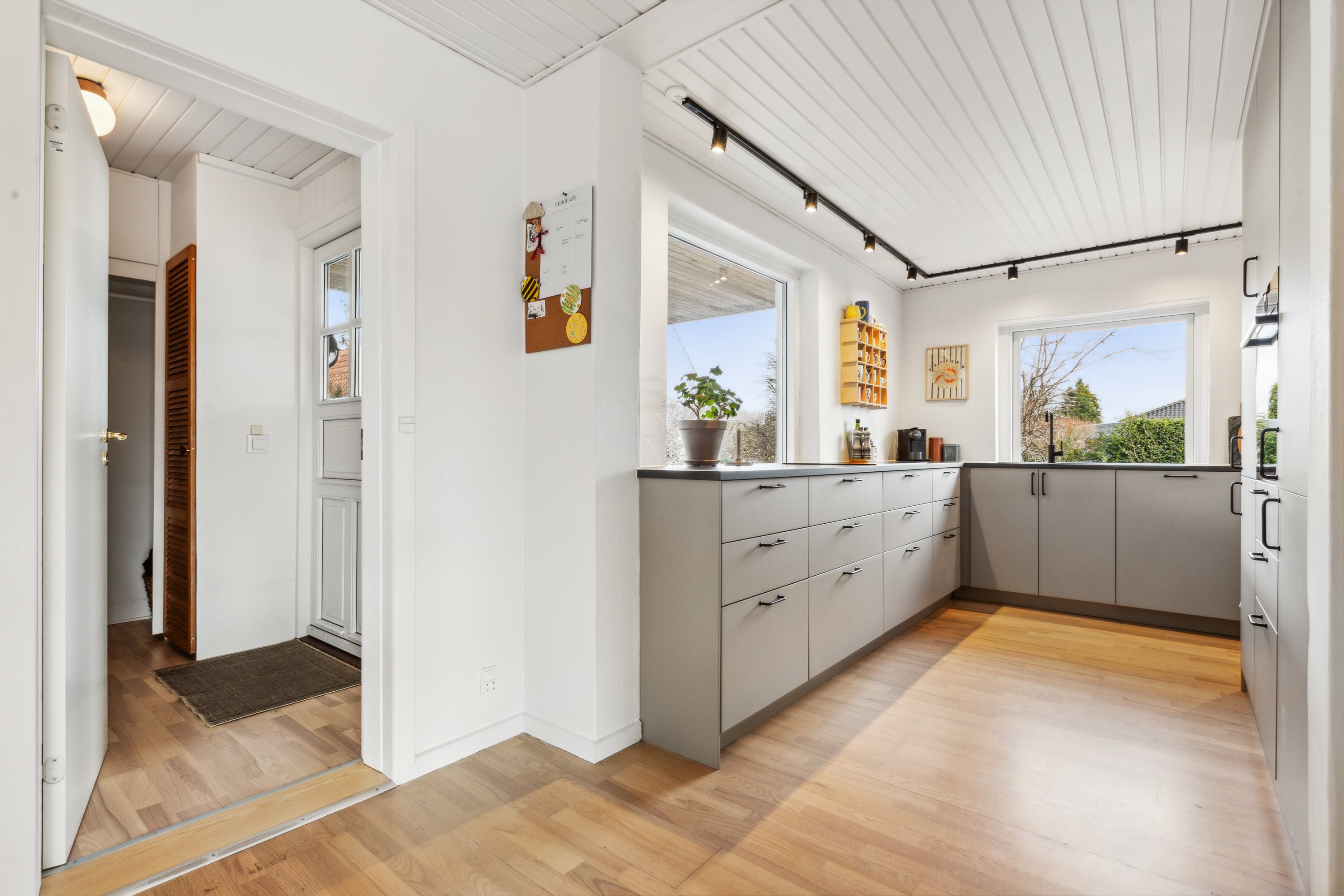 Fremhævet køkken billede i fuldskærmstilstand. Billede af Solvænget 31, 2791 Dragør