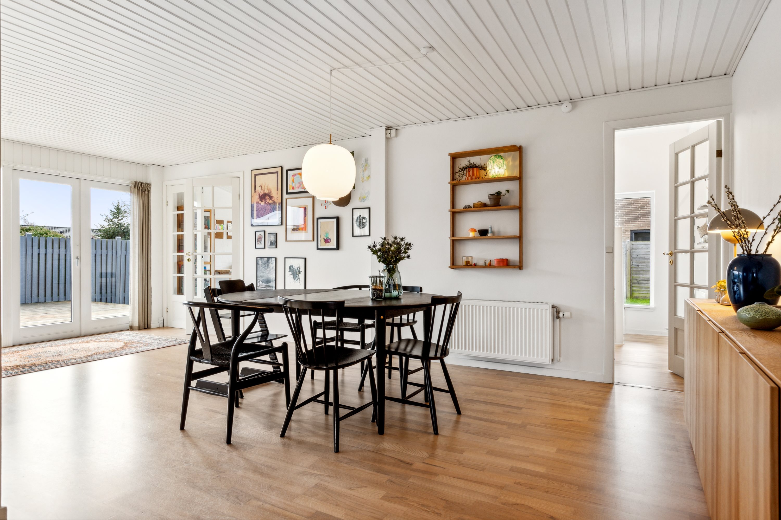 Fremhævet stue billede i fuldskærmstilstand. Billede af Solvænget 31, 2791 Dragør