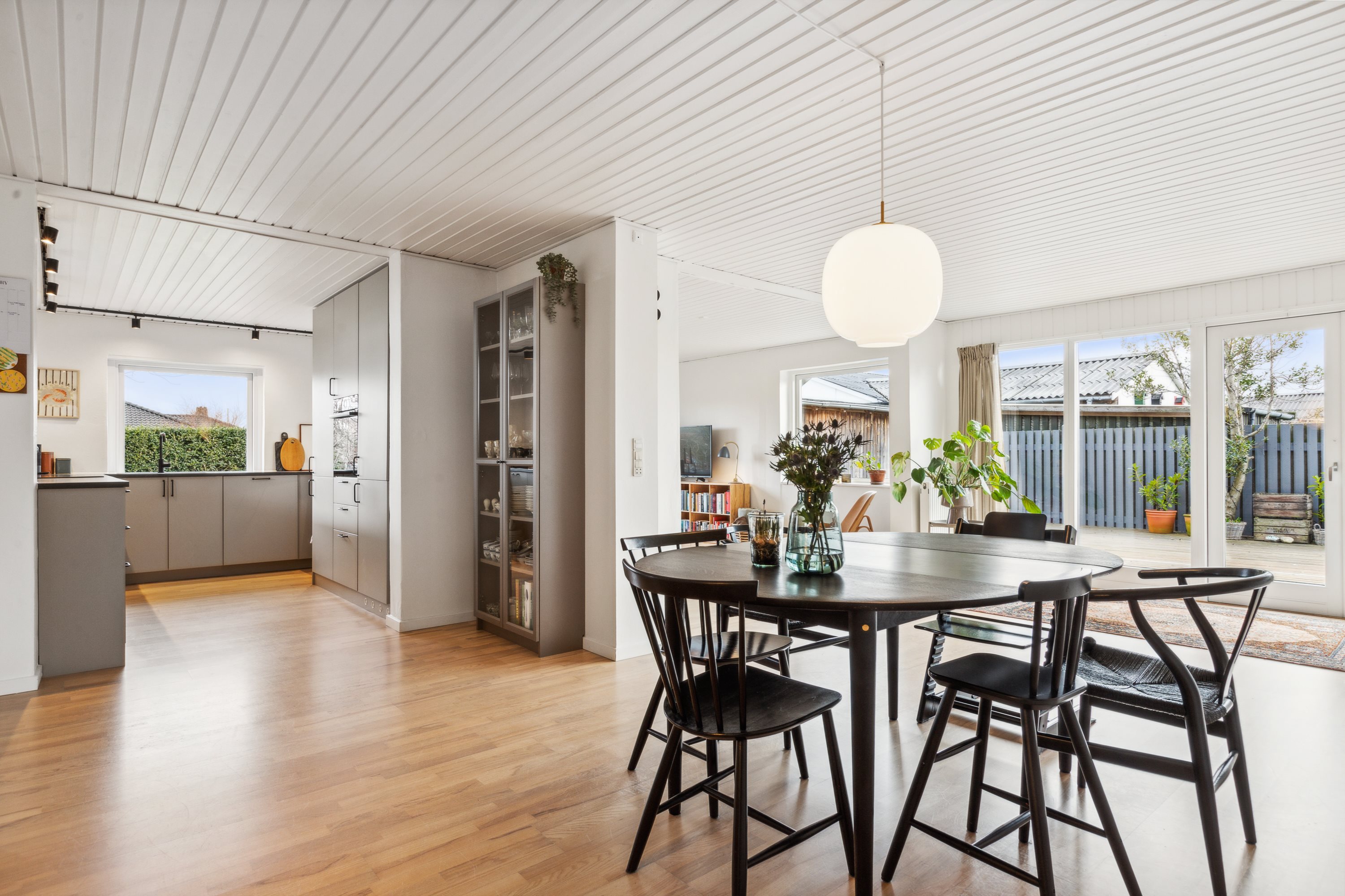 Fremhævet stue billede i fuldskærmstilstand. Billede af Solvænget 31, 2791 Dragør