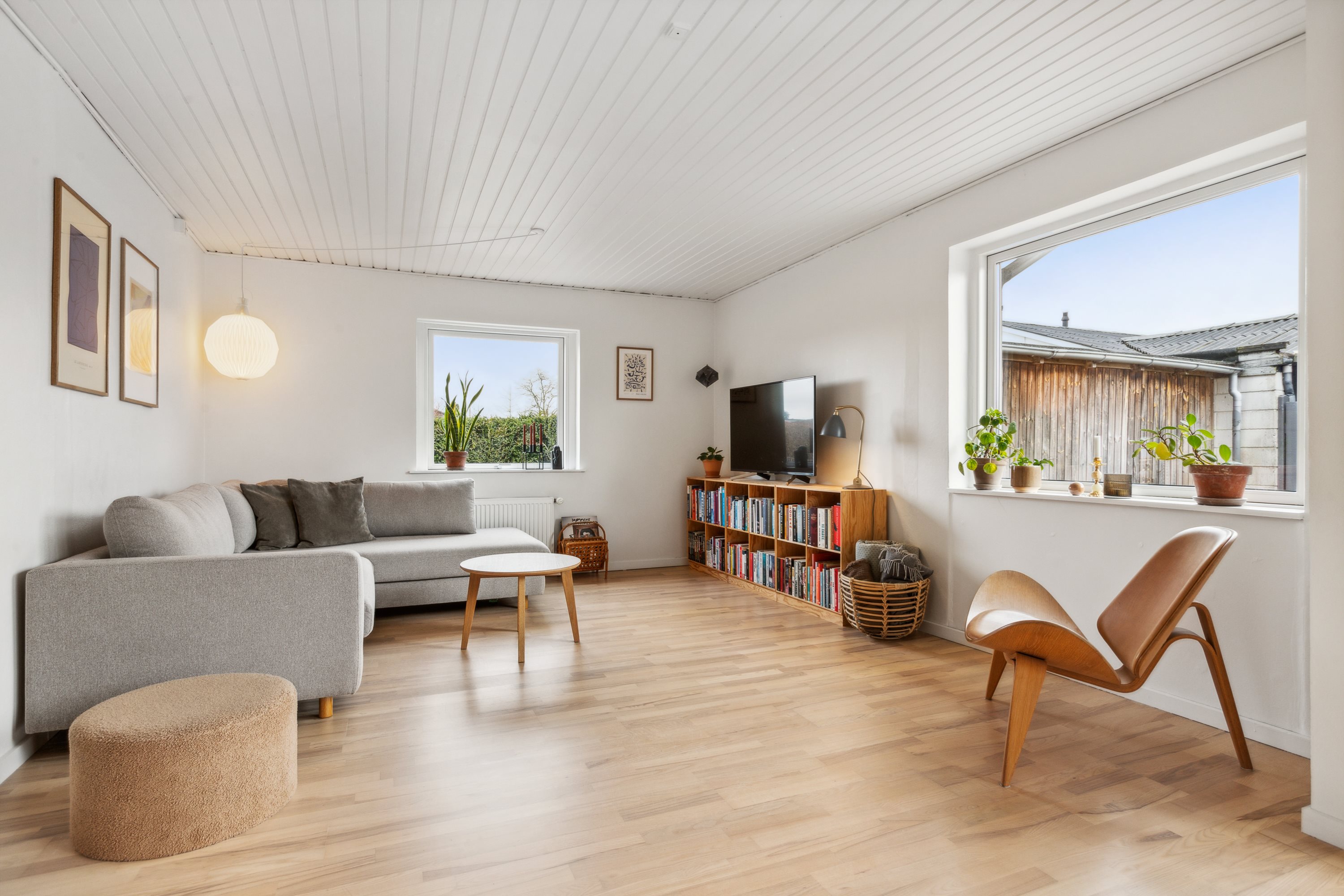 Fremhævet stue billede i fuldskærmstilstand. Billede af Solvænget 31, 2791 Dragør