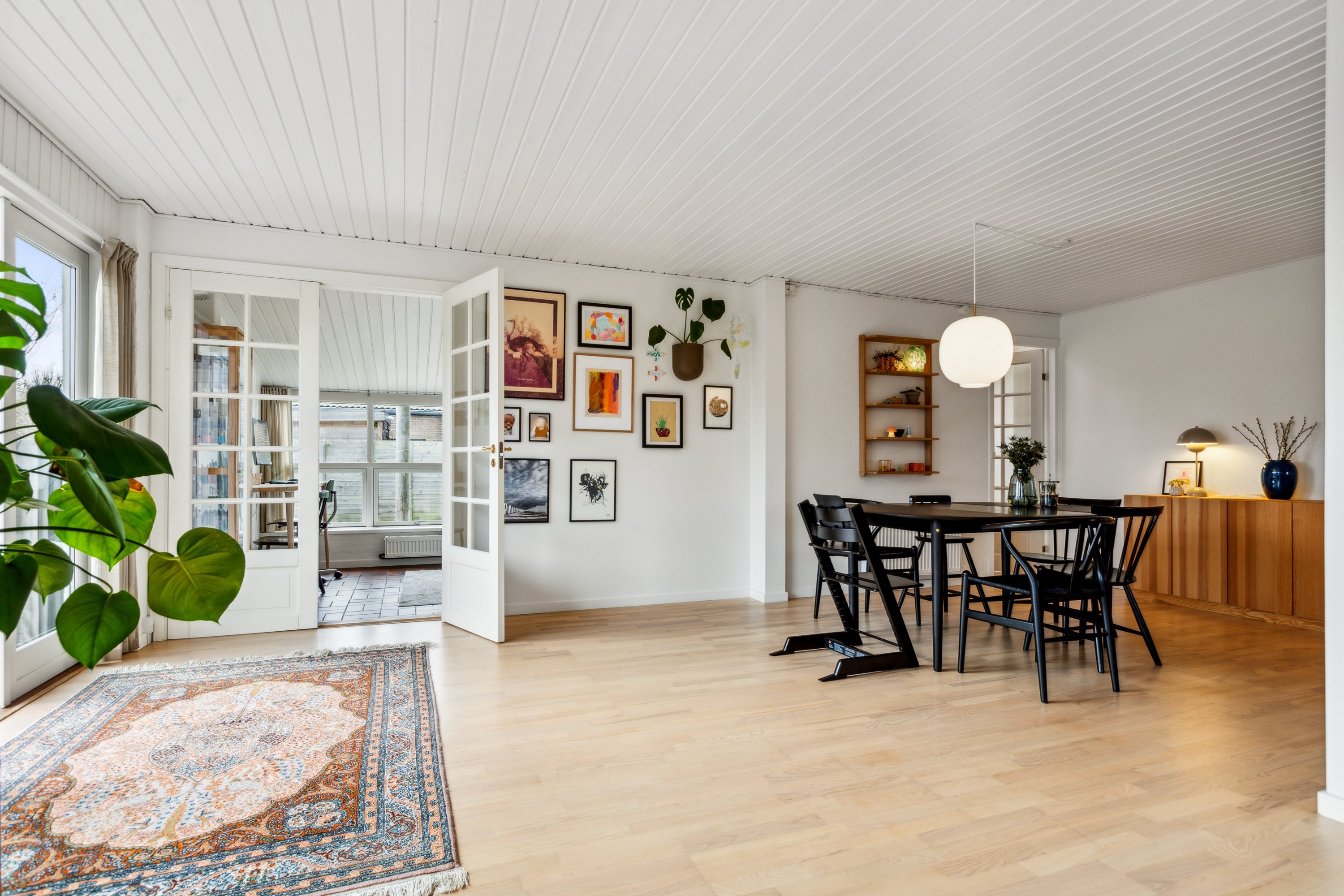 Fremhævet stue billede i fuldskærmstilstand. Billede af Solvænget 31, 2791 Dragør