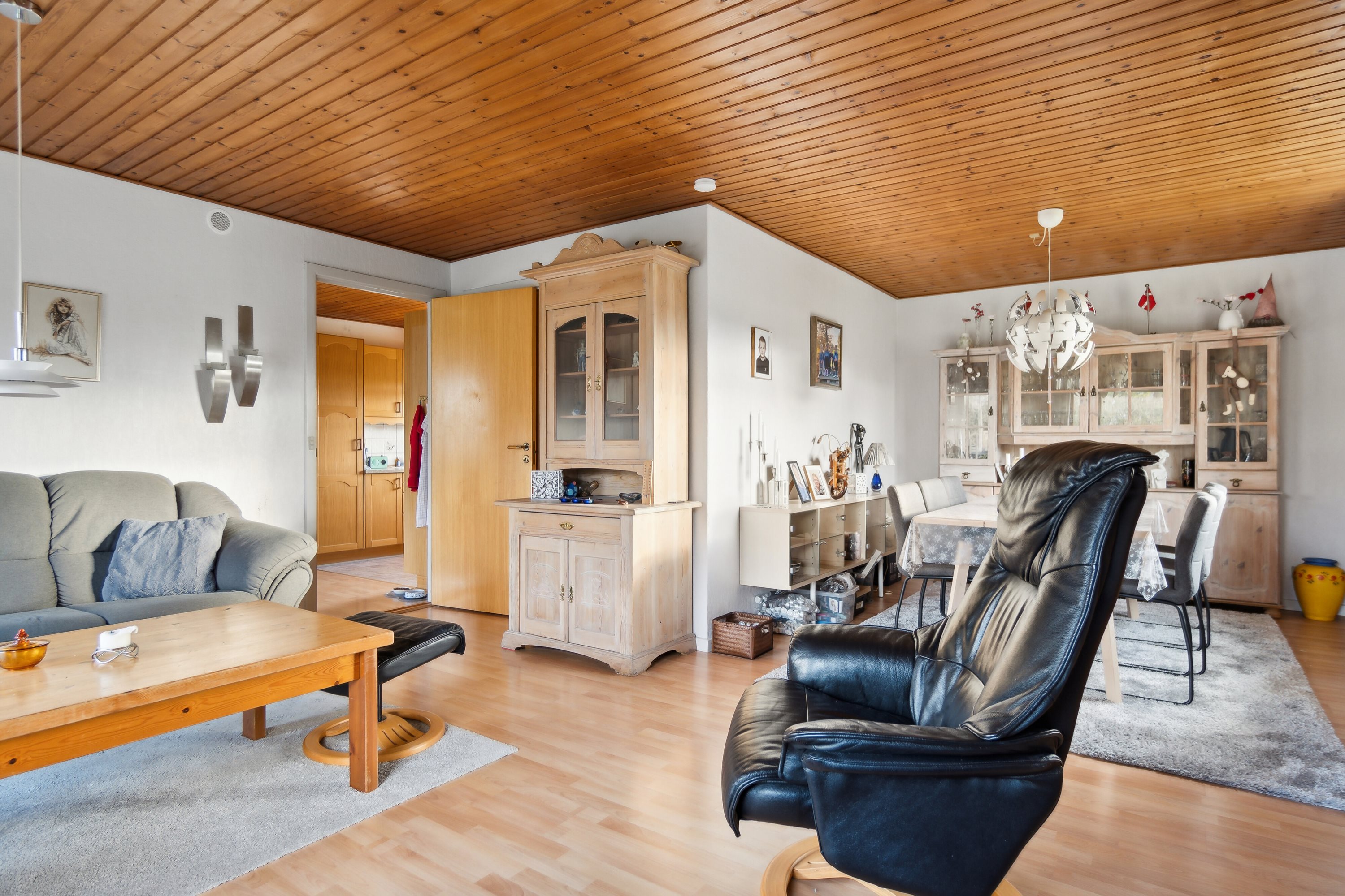 Fremhævet stue billede i fuldskærmstilstand. Billede af Nørre Alle 12, 9881 Bindslev