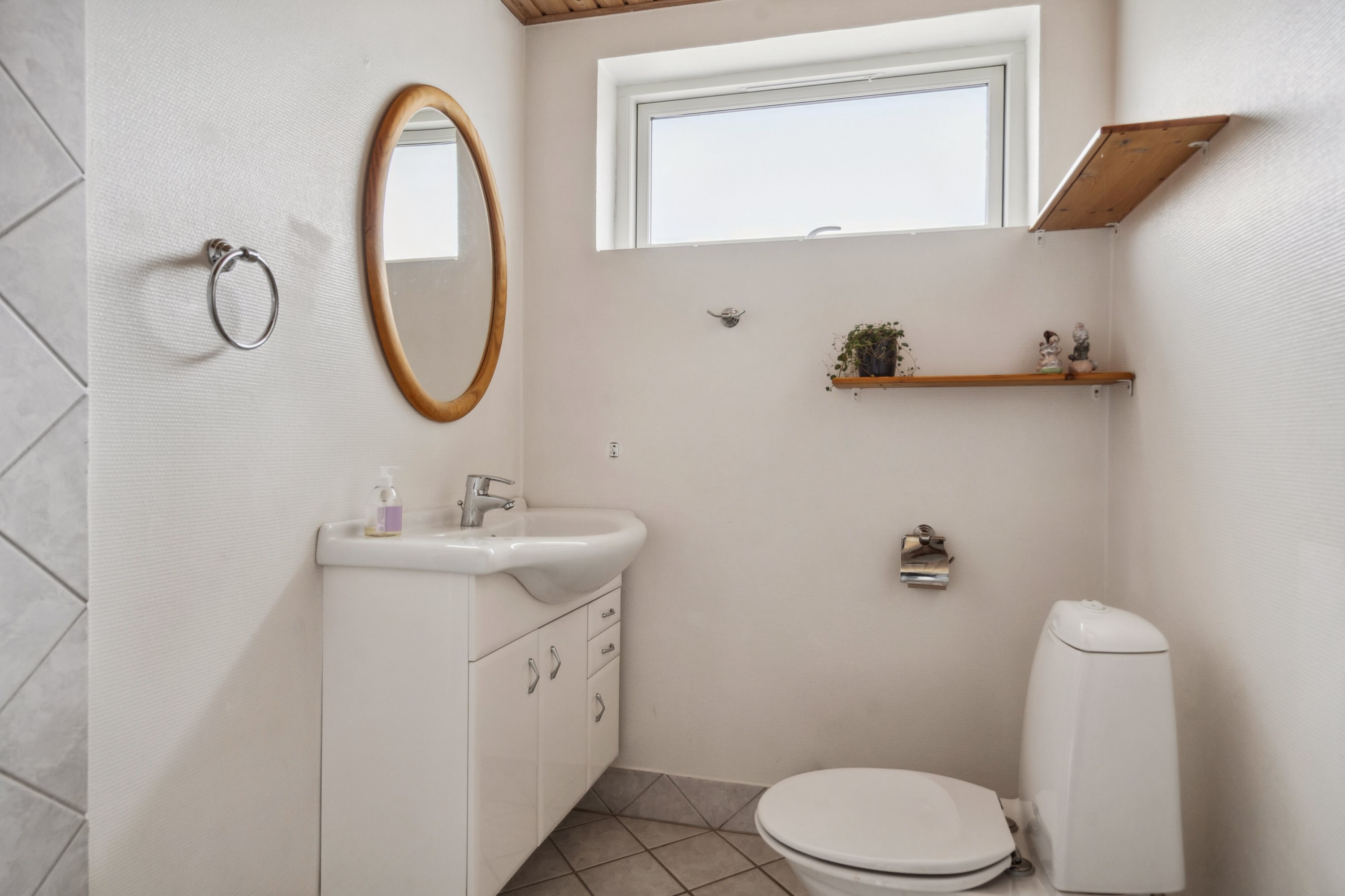 Fremhævet badeværelse billede i fuldskærmstilstand. Billede af Søndergade 14, Skalbjerg, 5492 Vissenbjerg