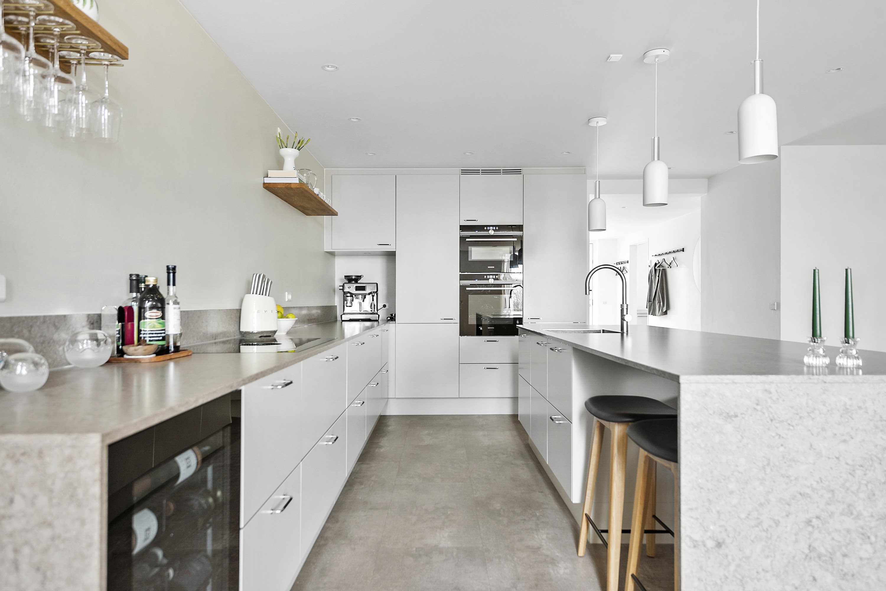 Fremhævet køkken billede i fuldskærmstilstand. Billede af Kystvejen 99C, Rude Strand, 8300 Odder