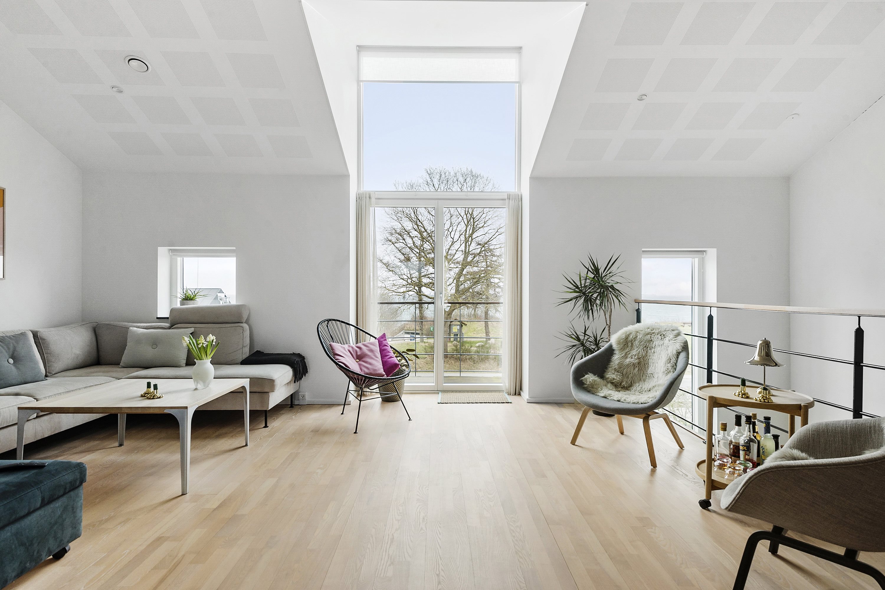 Fremhævet stue billede i fuldskærmstilstand. Billede af Kystvejen 99C, Rude Strand, 8300 Odder