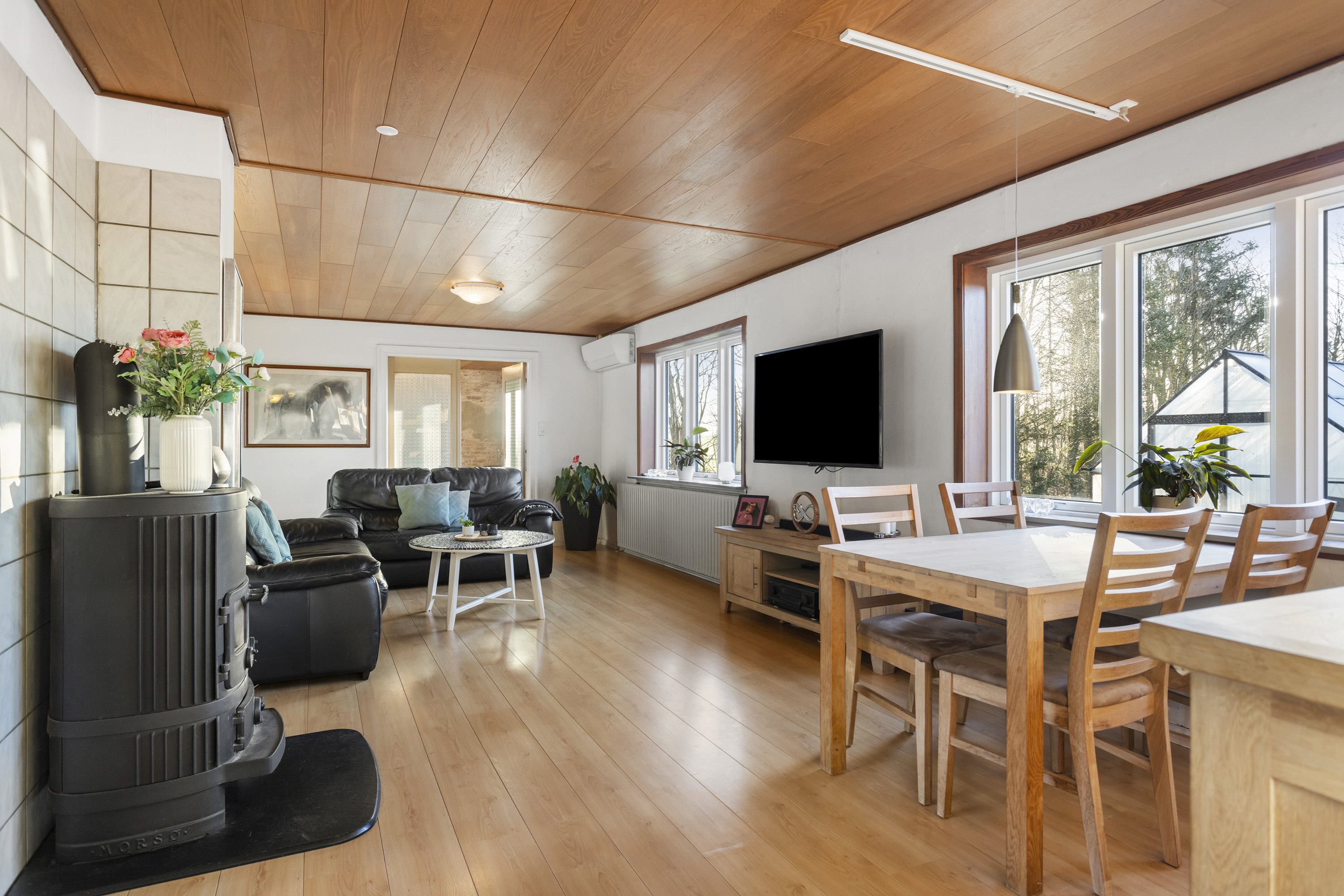 Fremhævet stue billede i fuldskærmstilstand. Billede af Stenhøjvej 273, Stenhøj, 9900 Frederikshavn