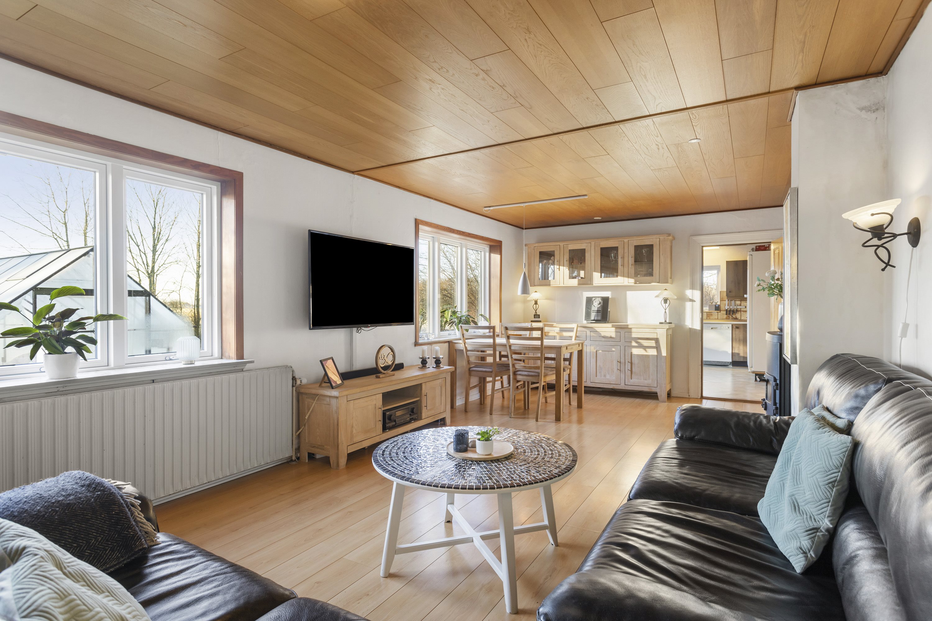 Fremhævet stue billede i fuldskærmstilstand. Billede af Stenhøjvej 273, Stenhøj, 9900 Frederikshavn