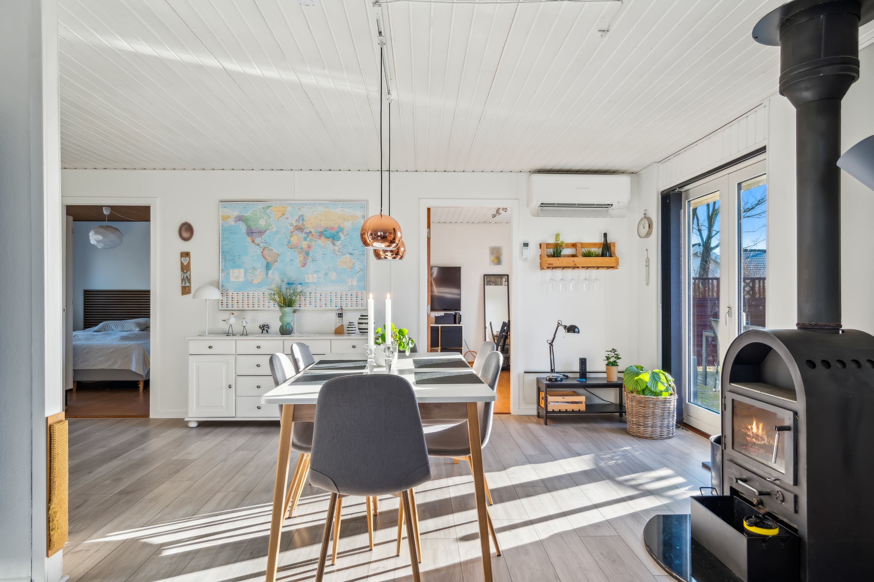 Fremhævet stue billede i fuldskærmstilstand. Billede af Granlyvej 48, Åbyen, 9850 Hirtshals