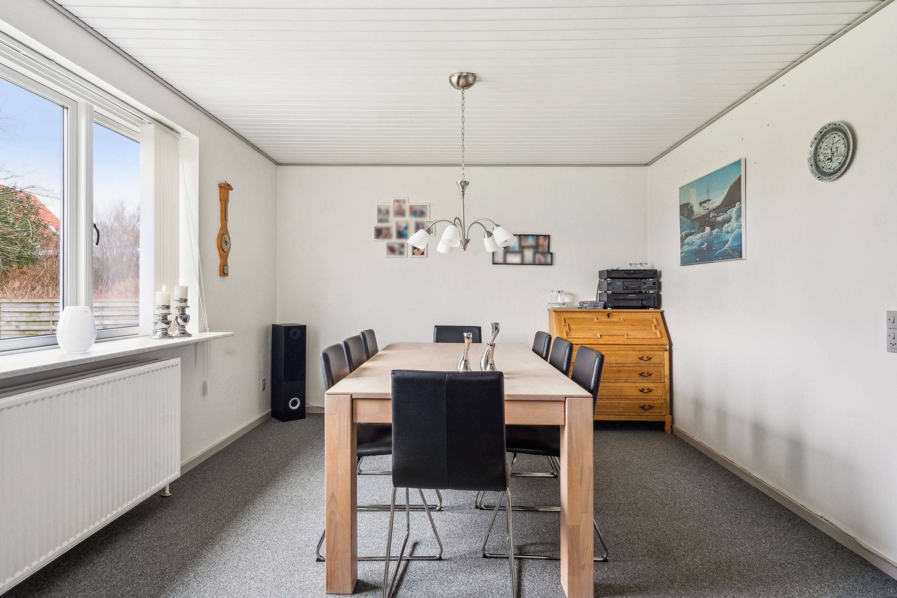 Fremhævet stue billede i fuldskærmstilstand. Billede af Holbergsvej 5, 9760 Vrå