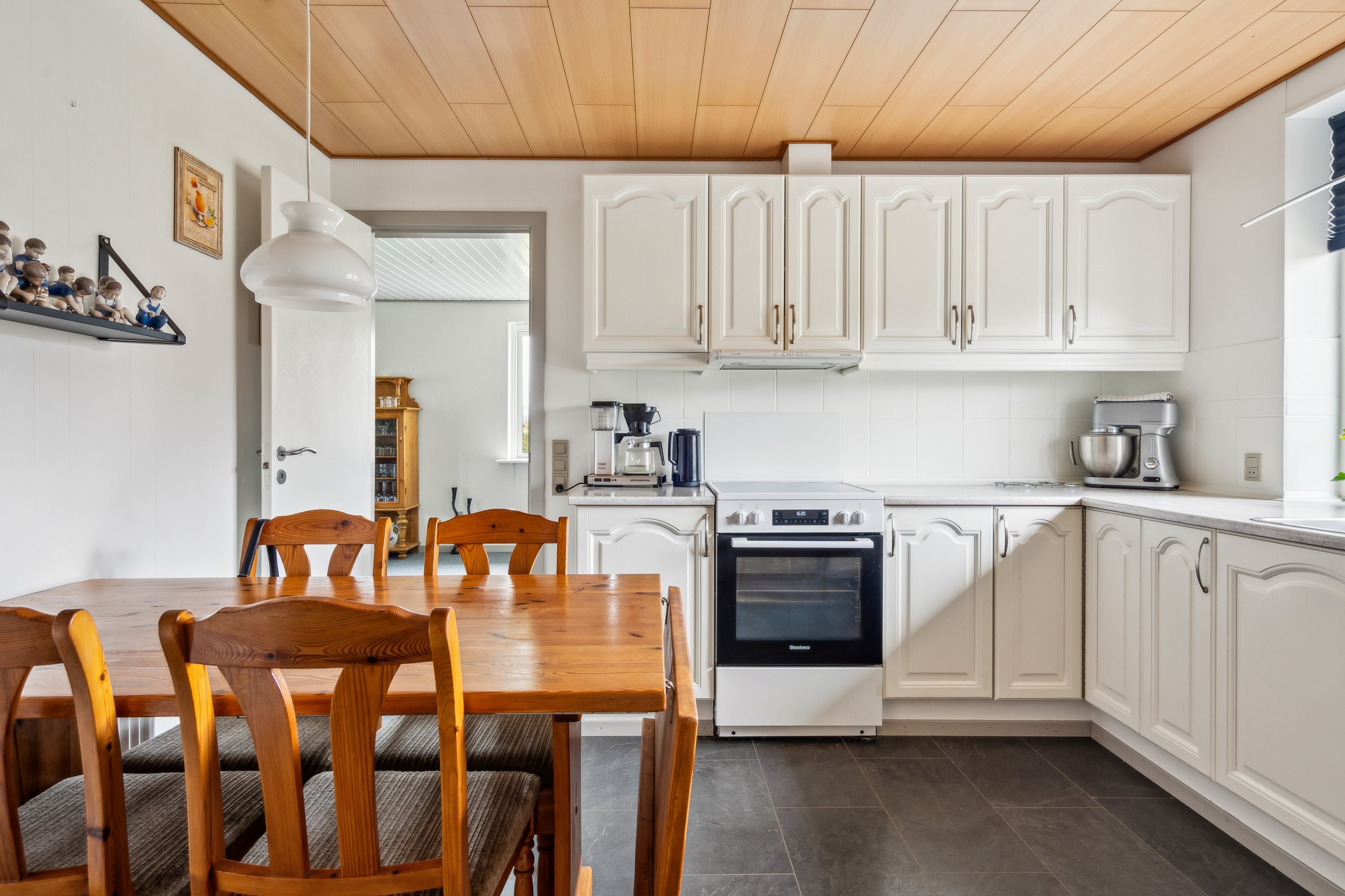 Miniaturebillede 2: køkken. Billede af Holbergsvej 5, 9760 Vrå