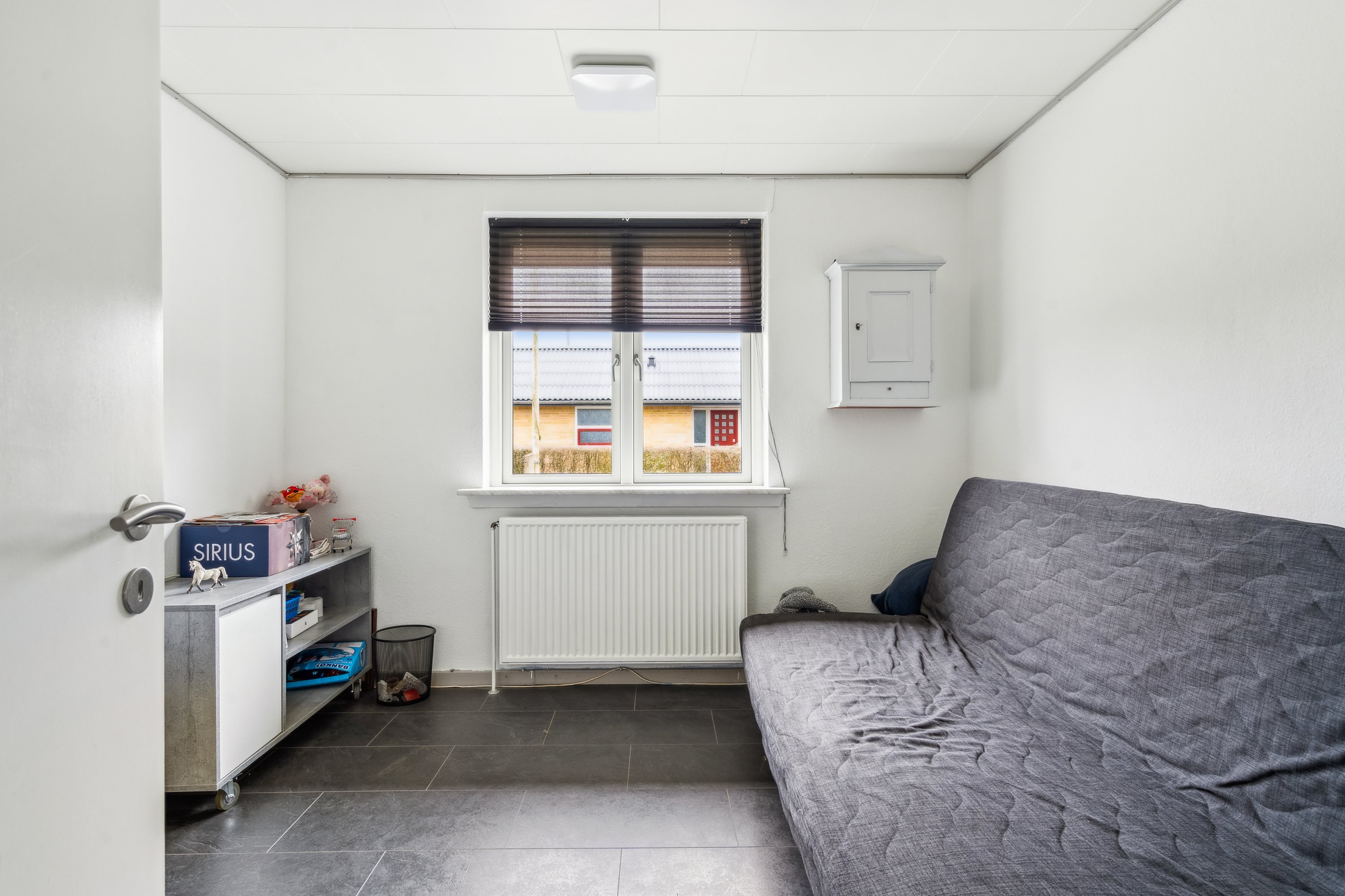 Fremhævet værelse billede i fuldskærmstilstand. Billede af Holbergsvej 5, 9760 Vrå