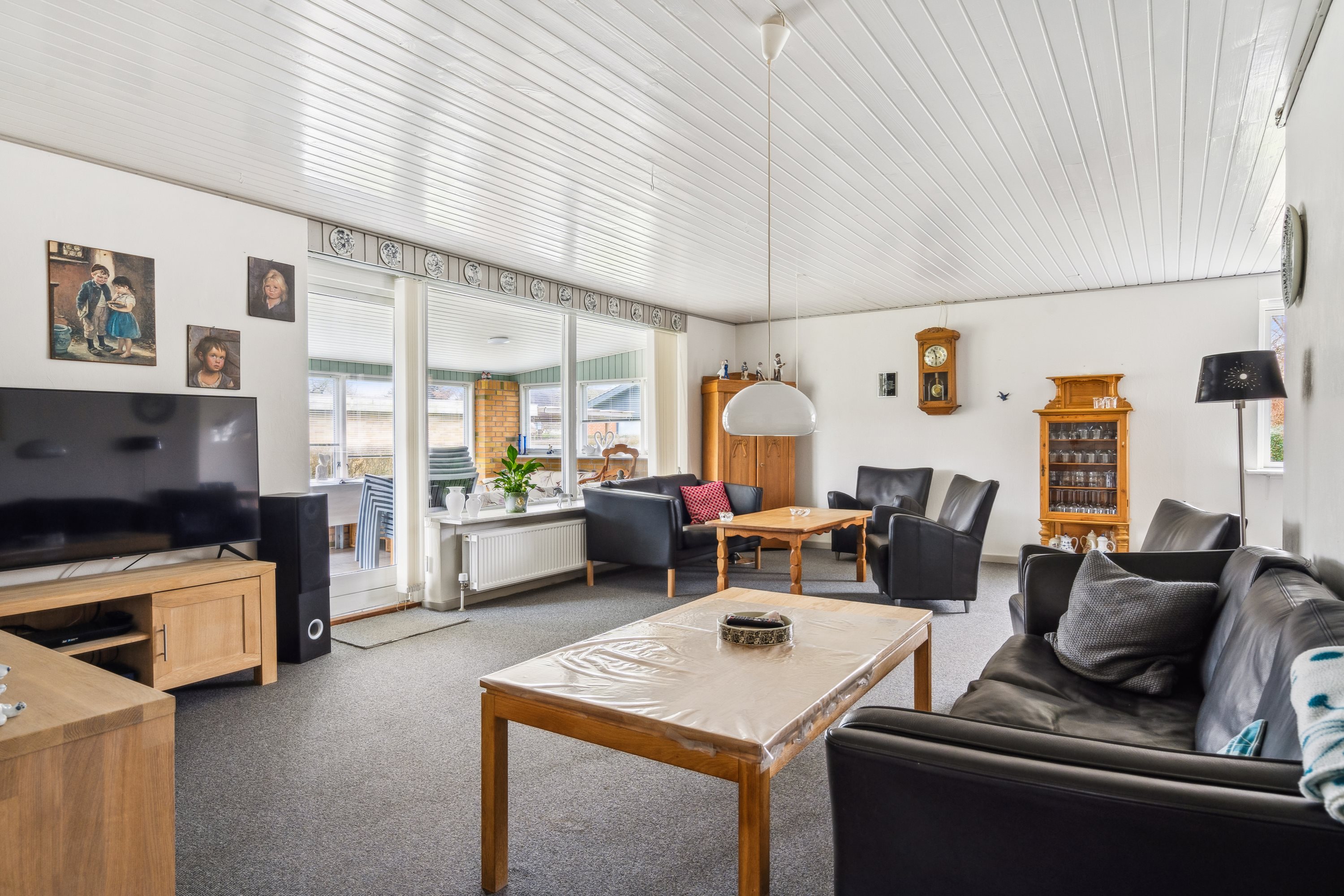 Fremhævet stue billede i fuldskærmstilstand. Billede af Holbergsvej 5, 9760 Vrå