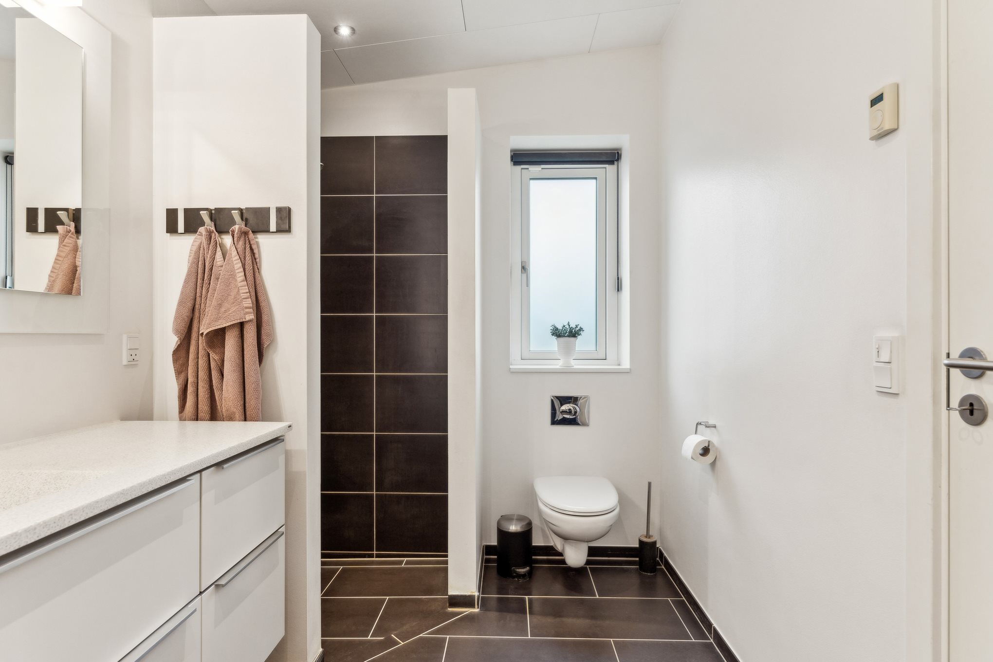 Fremhævet badeværelse billede i fuldskærmstilstand. Billede af Kong Helges Vej 14, 8920 Randers NV