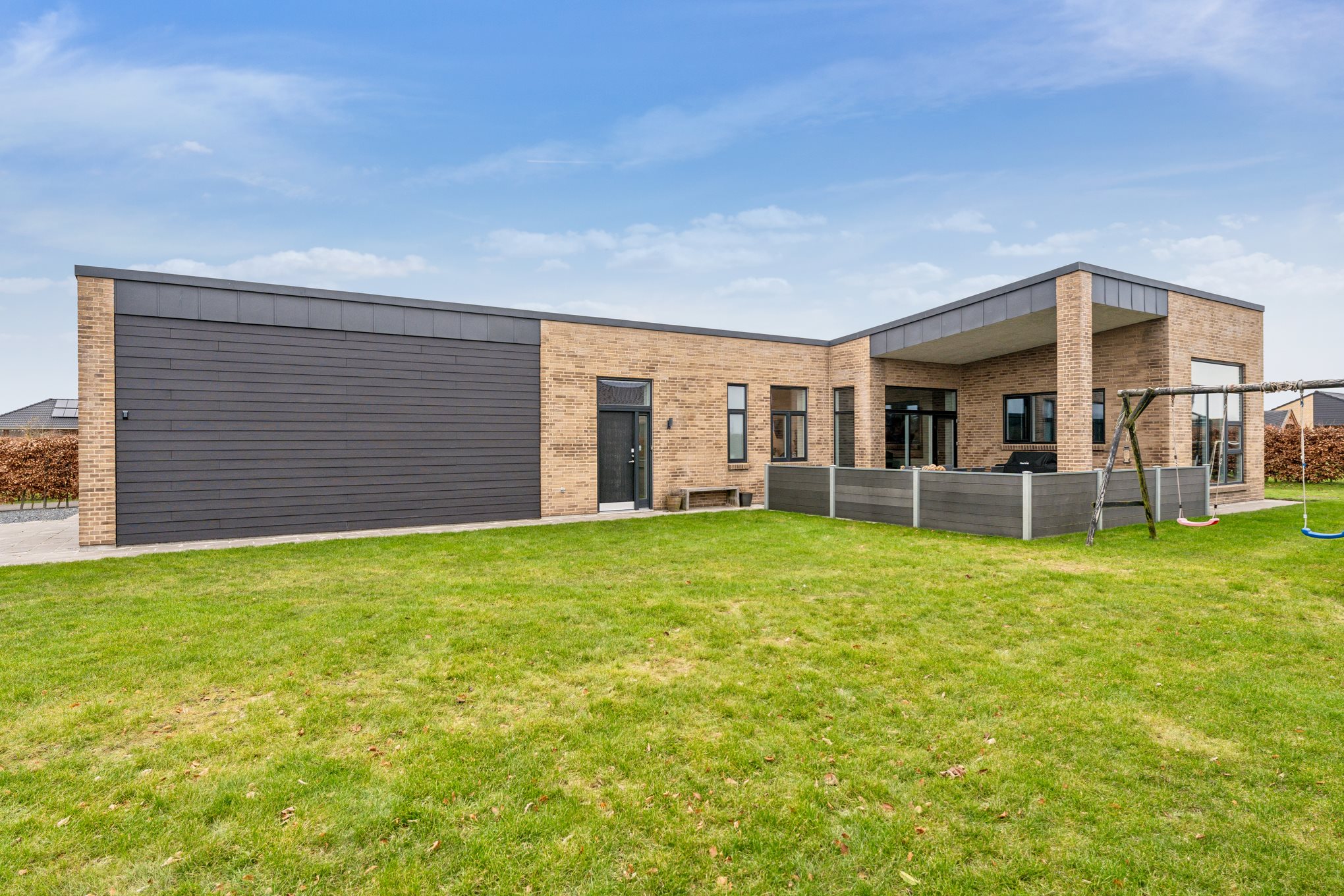 Fremhævet ejendom 1 billede i fuldskærmstilstand. Billede af Kong Helges Vej 14, 8920 Randers NV