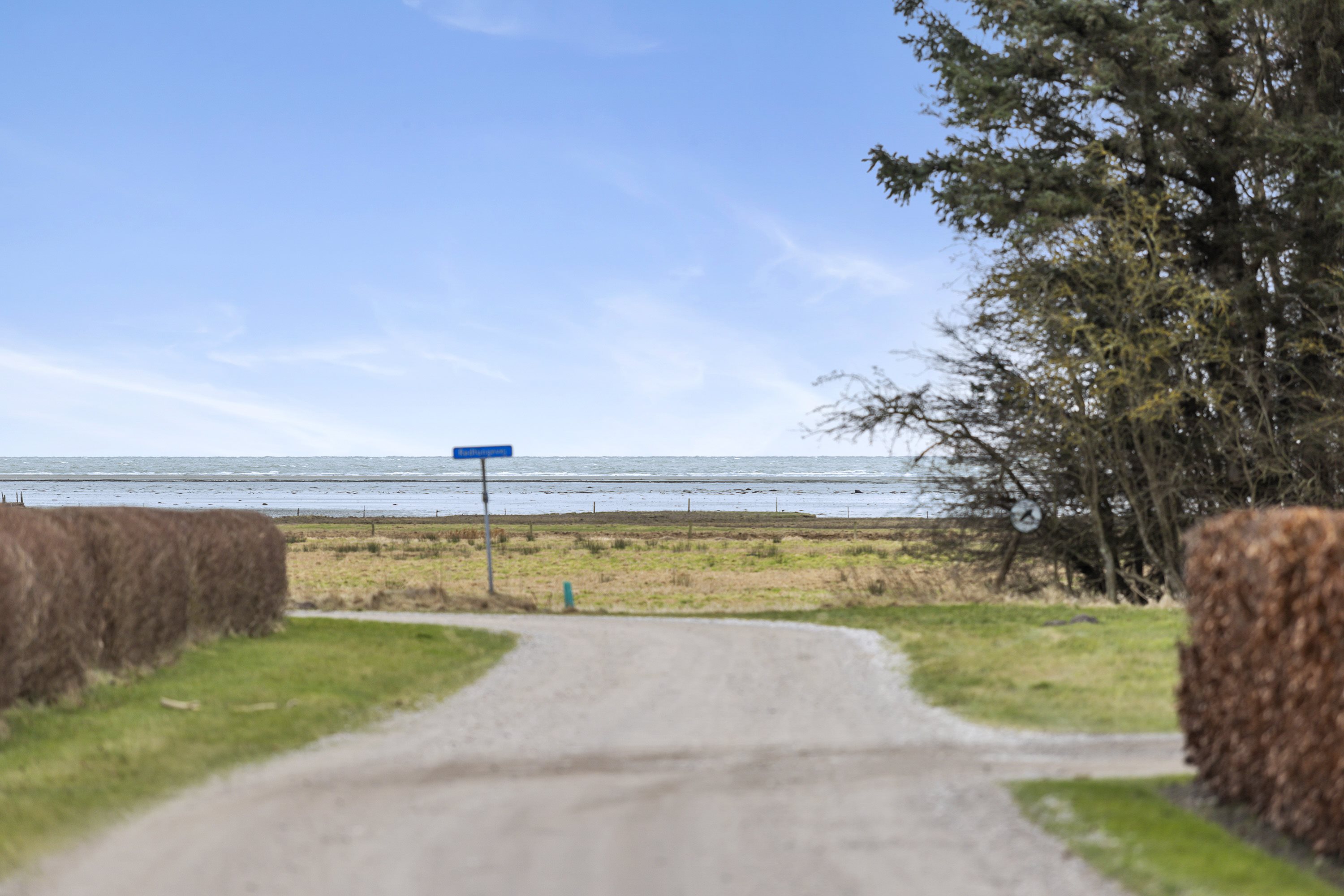 Fremhævet omgivelser billede i fuldskærmstilstand. Billede af Smedegårdsvej 14, Voerså, 9300 Sæby