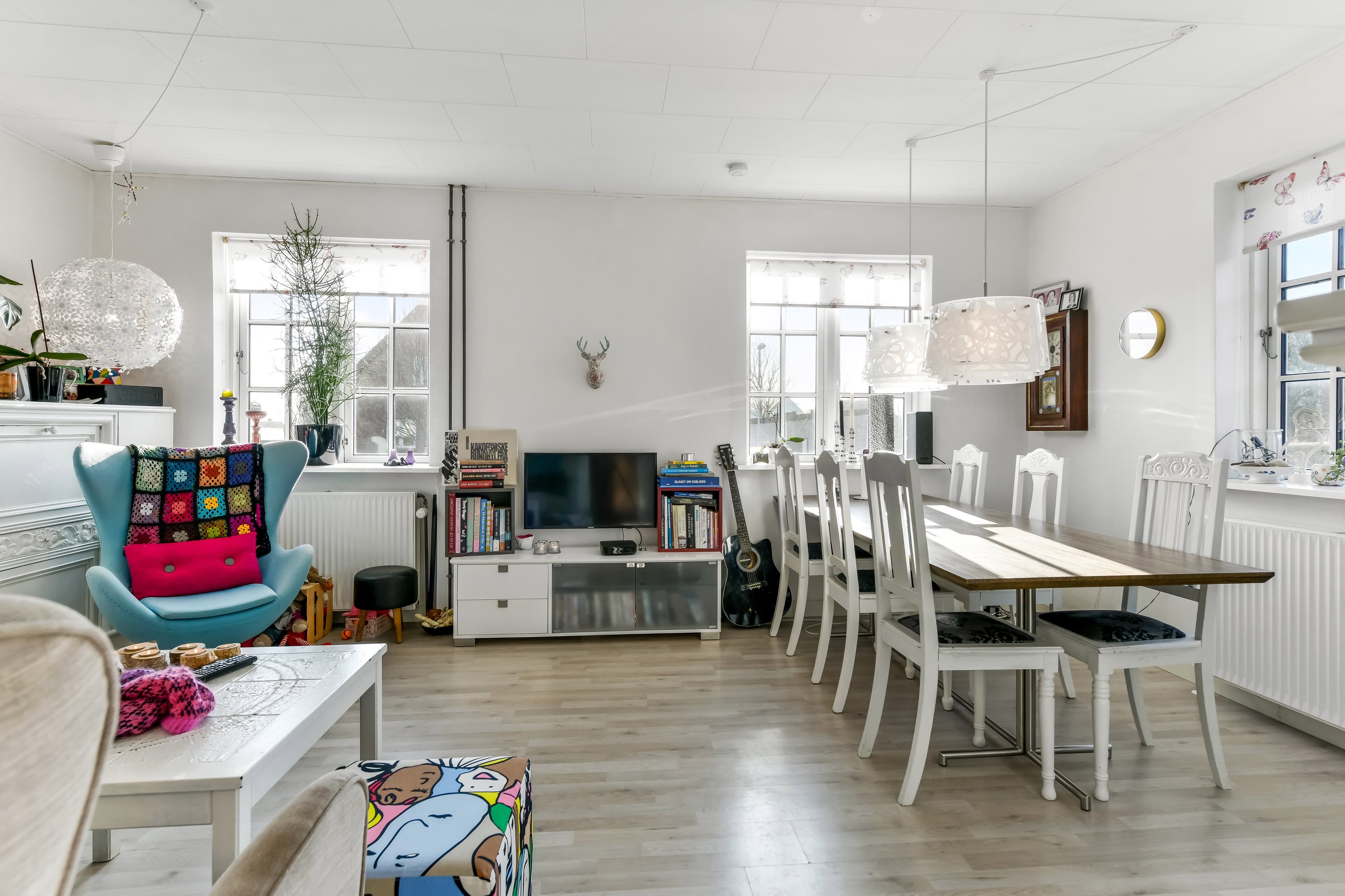 Fremhævet stue billede i fuldskærmstilstand. Billede af Wessels Alle 4, 6700 Esbjerg