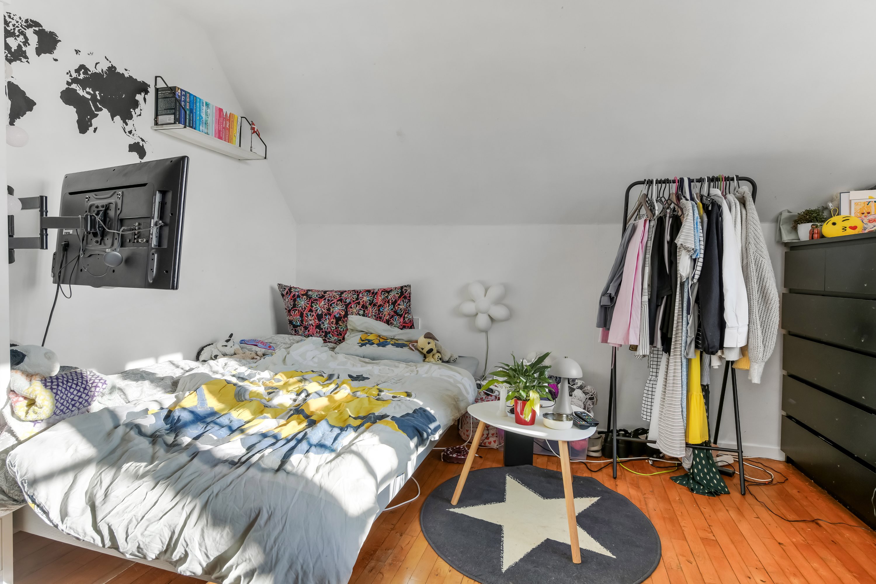 Fremhævet værelse billede i fuldskærmstilstand. Billede af Wessels Alle 4, 6700 Esbjerg