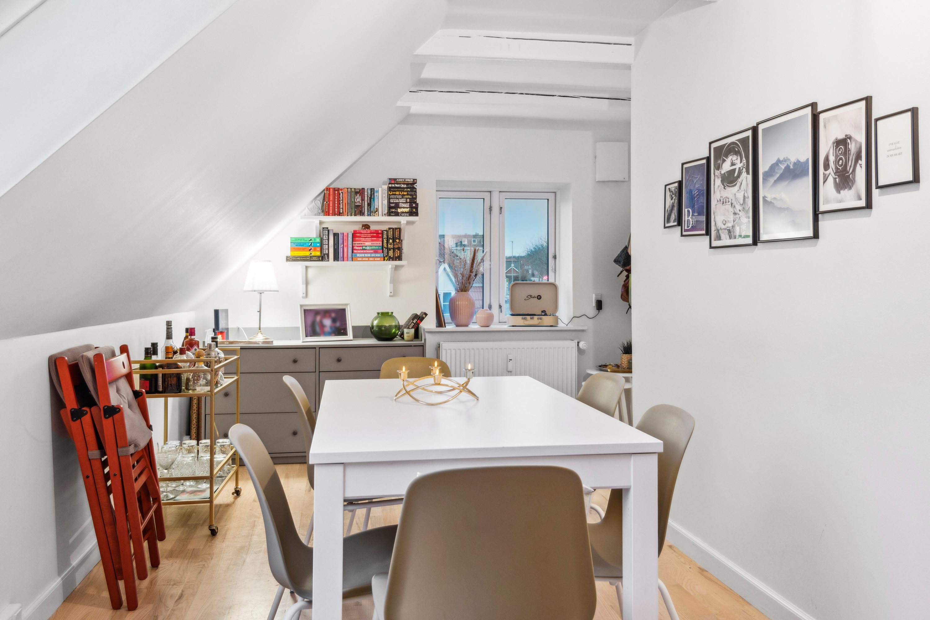 Miniaturebillede 1: værelse. Billede af Tyge Brahes Vej 48, 2., 9000 Aalborg