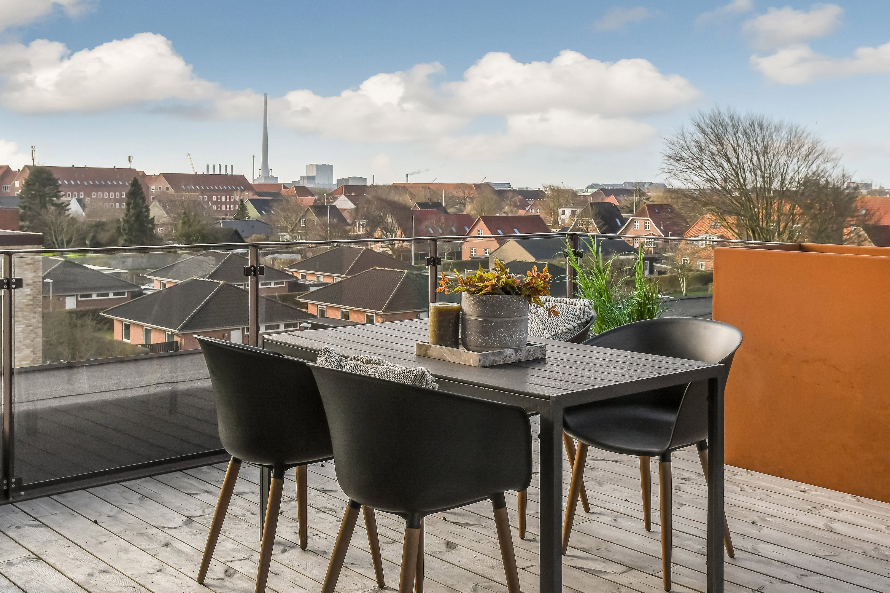 Fremhævet terrasse billede i fuldskærmstilstand. Billede af Schaubparken 10, 3. tv., 6700 Esbjerg