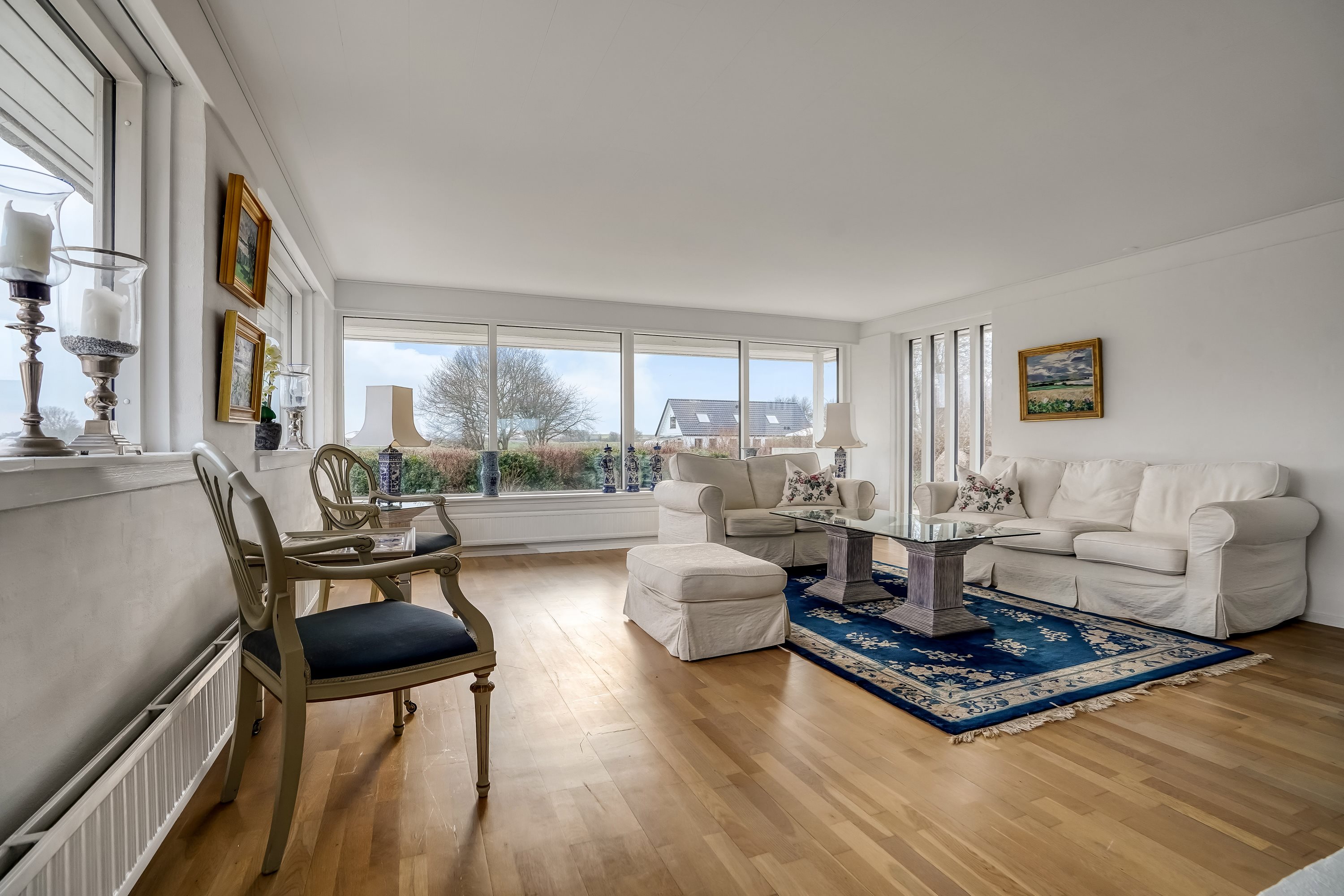 Fremhævet stue billede i fuldskærmstilstand. Billede af Madehøjvej 4, Midskov, 5370 Mesinge