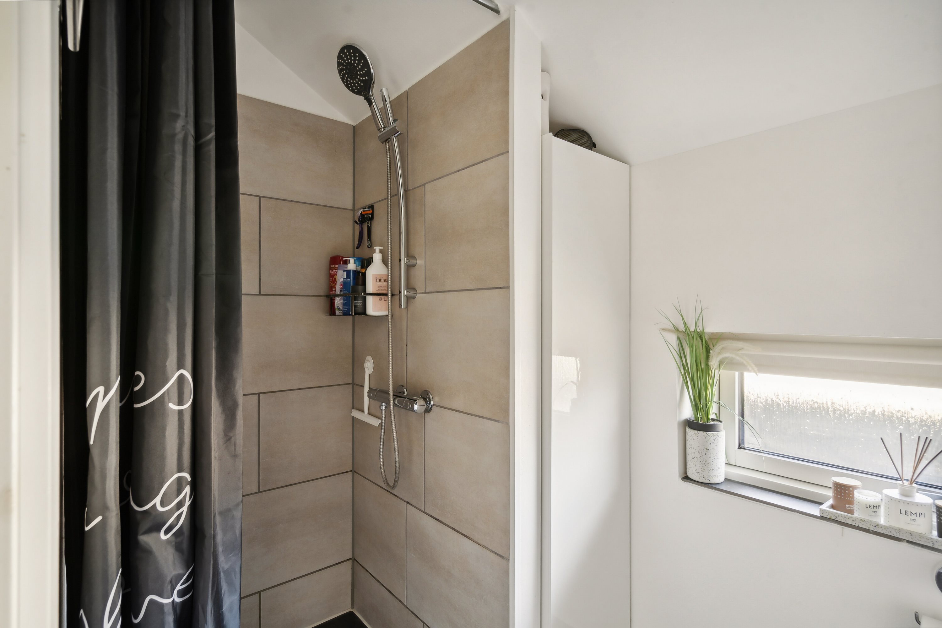 Fremhævet badeværelse billede i fuldskærmstilstand. Billede af Borsvinget 30, Bullerup, 5320 Agedrup