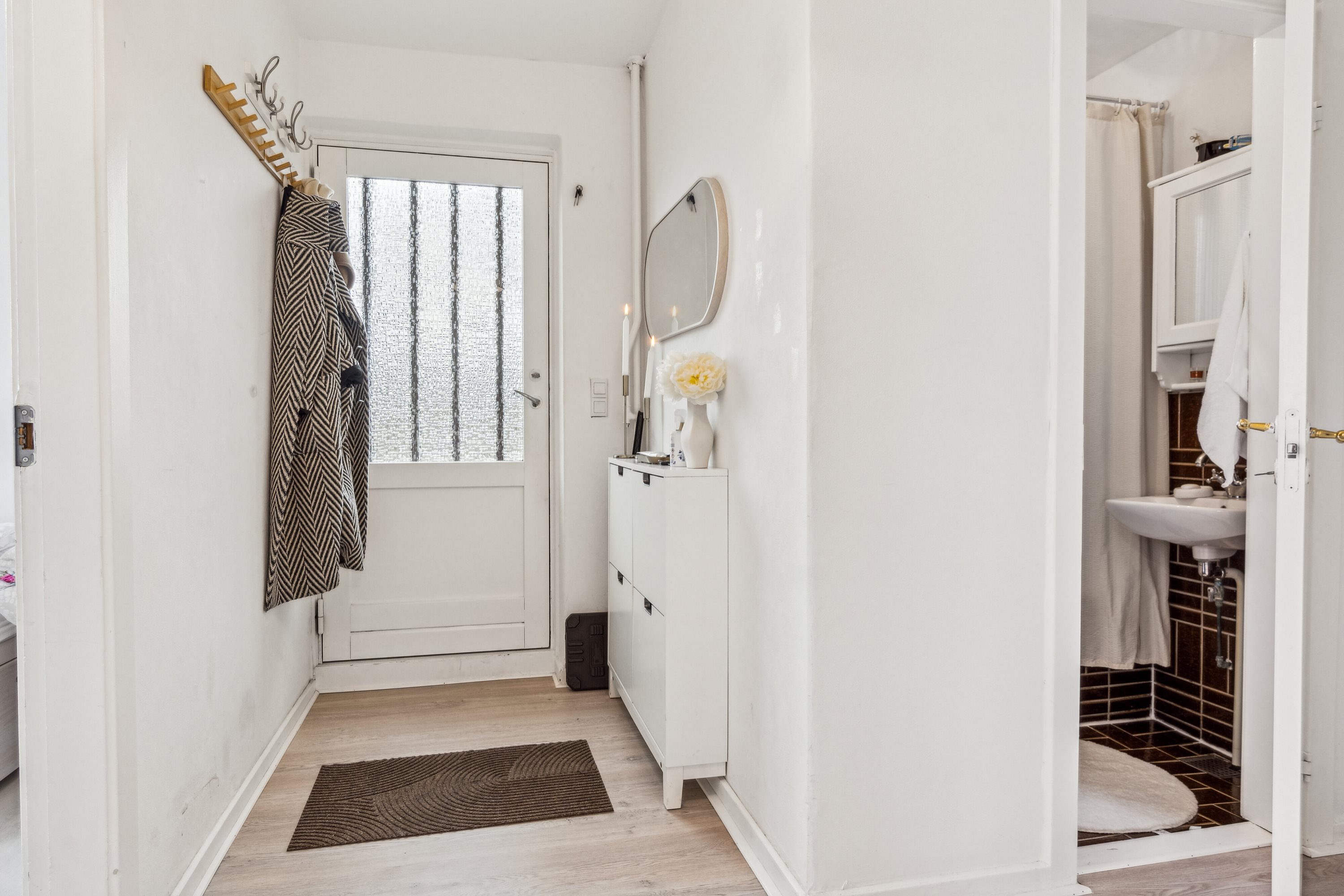 Fremhævet gang billede i fuldskærmstilstand. Billede af Vestager 17, 2605 Brøndby