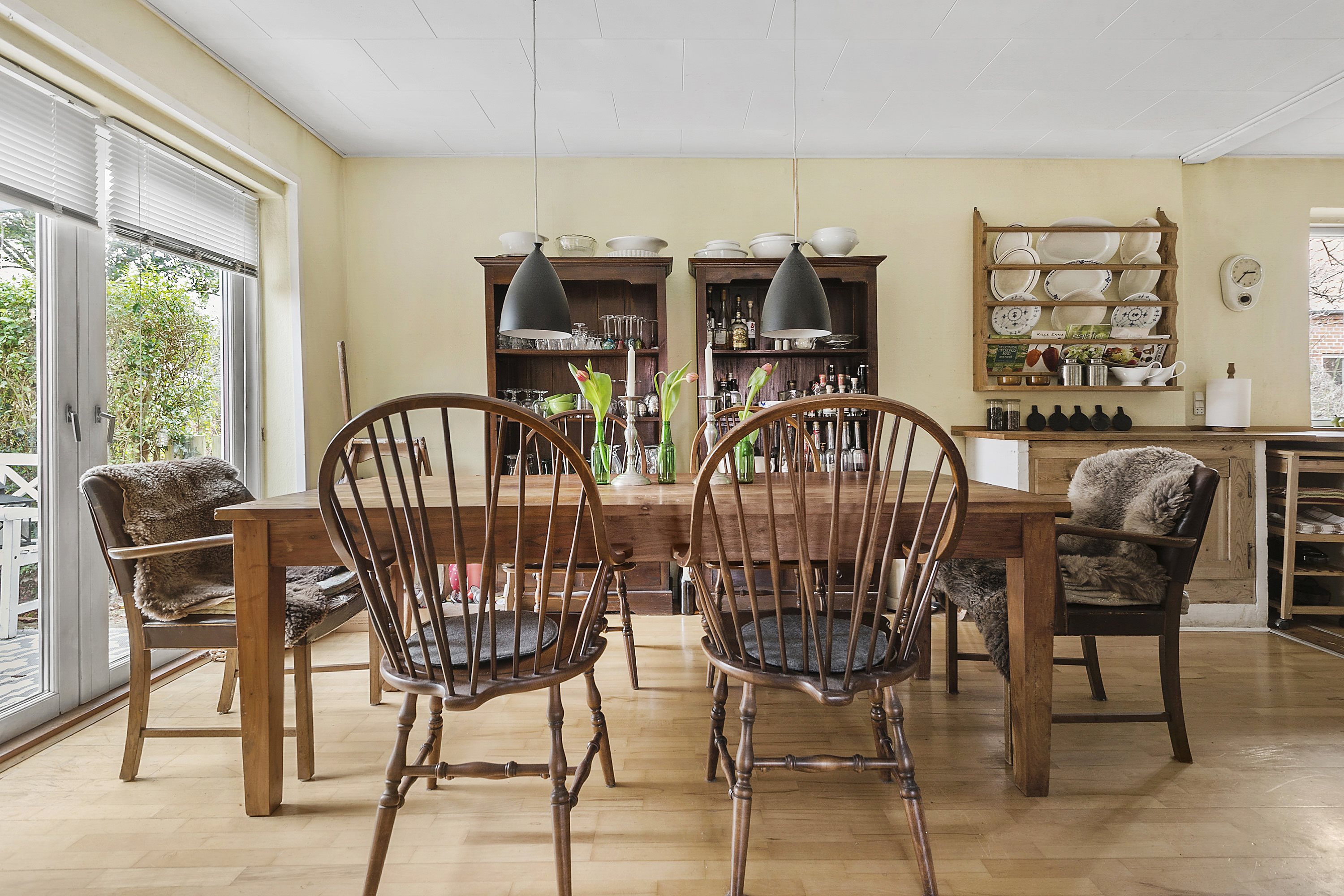 Fremhævet spisestue billede i fuldskærmstilstand. Billede af Skolegade 17, Hou, 8300 Odder