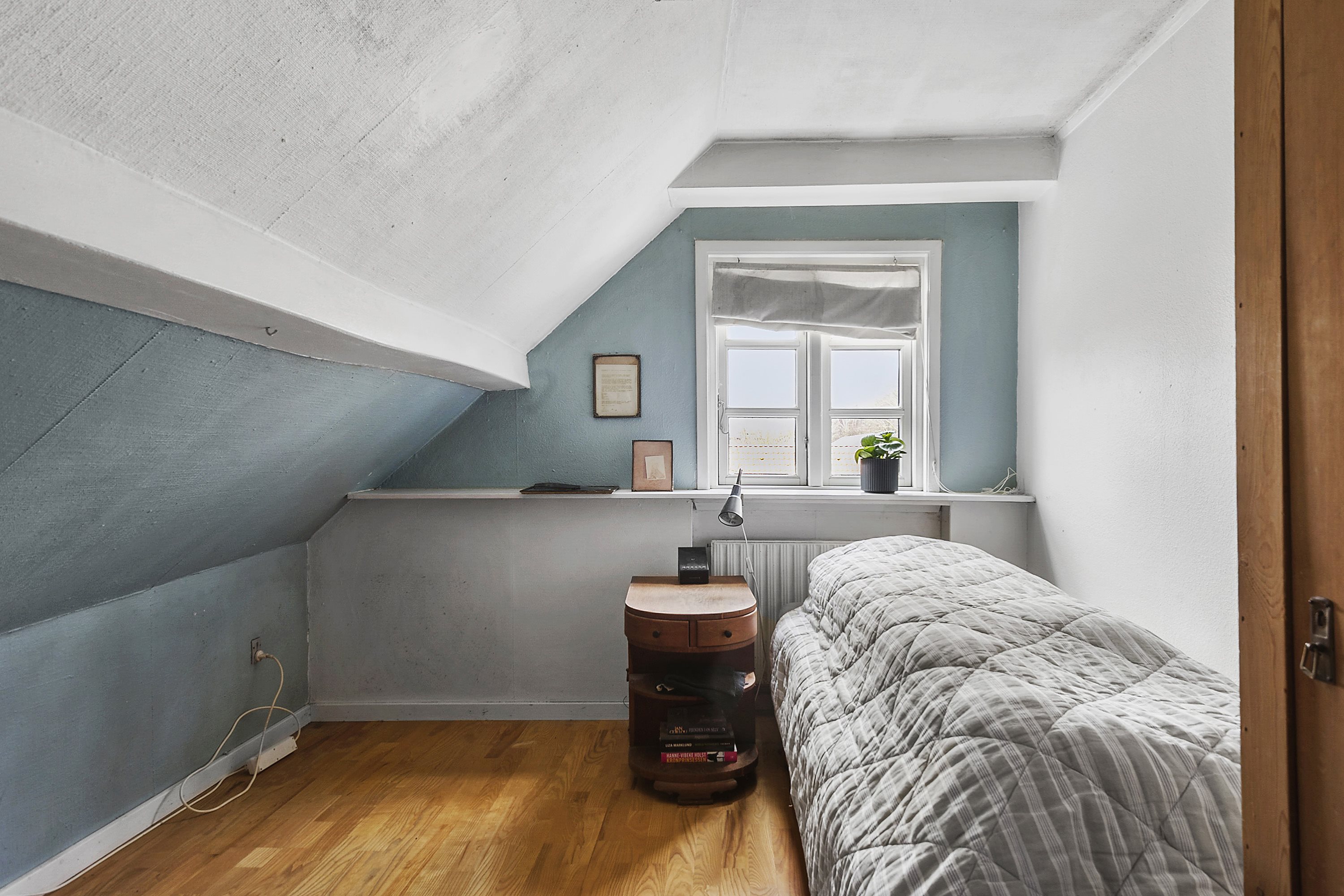 Fremhævet soveværelse billede i fuldskærmstilstand. Billede af Skolegade 17, Hou, 8300 Odder