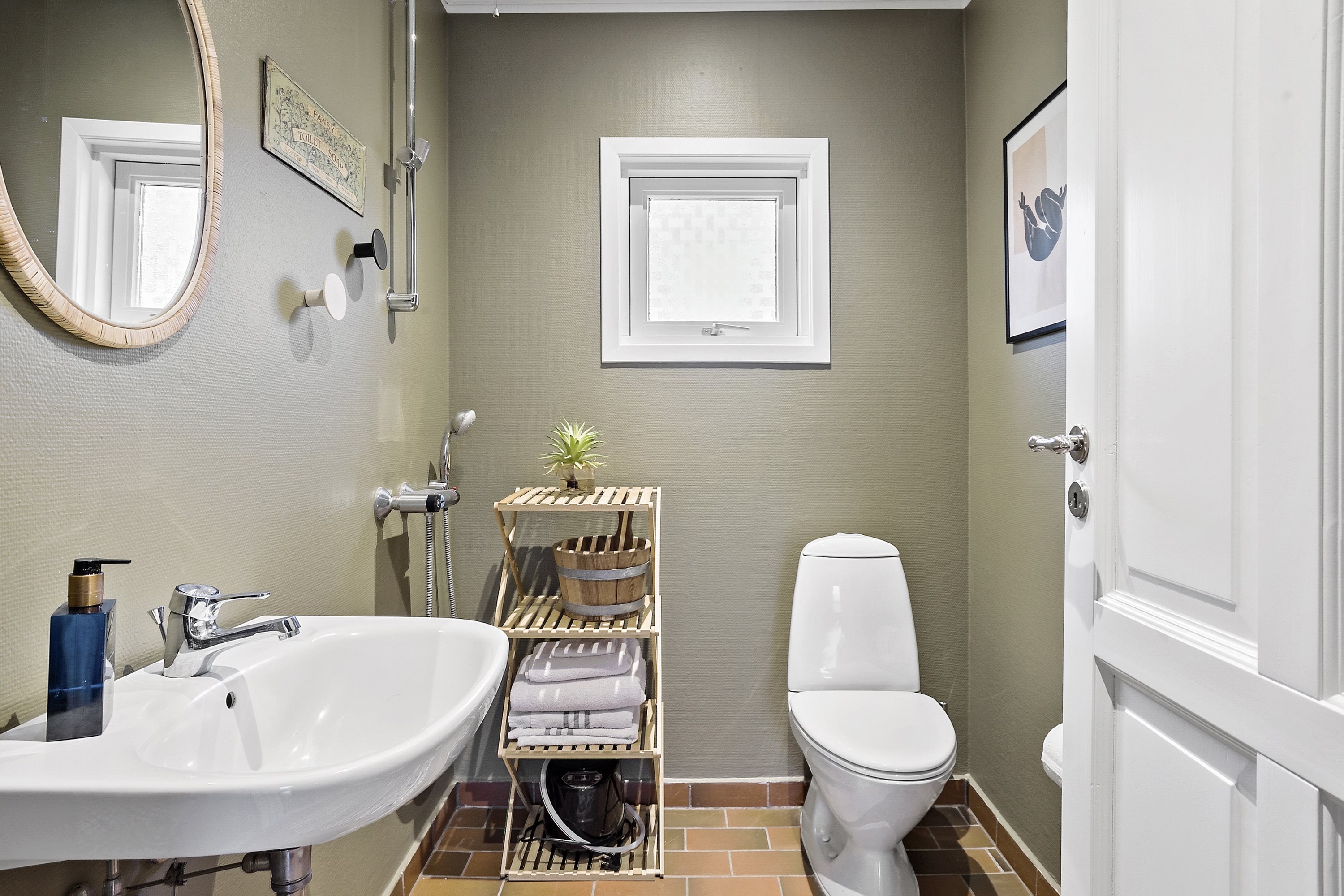 Fremhævet badeværelse billede i fuldskærmstilstand. Billede af Surhavevej 10, Gjerndrup, 6650 Brørup