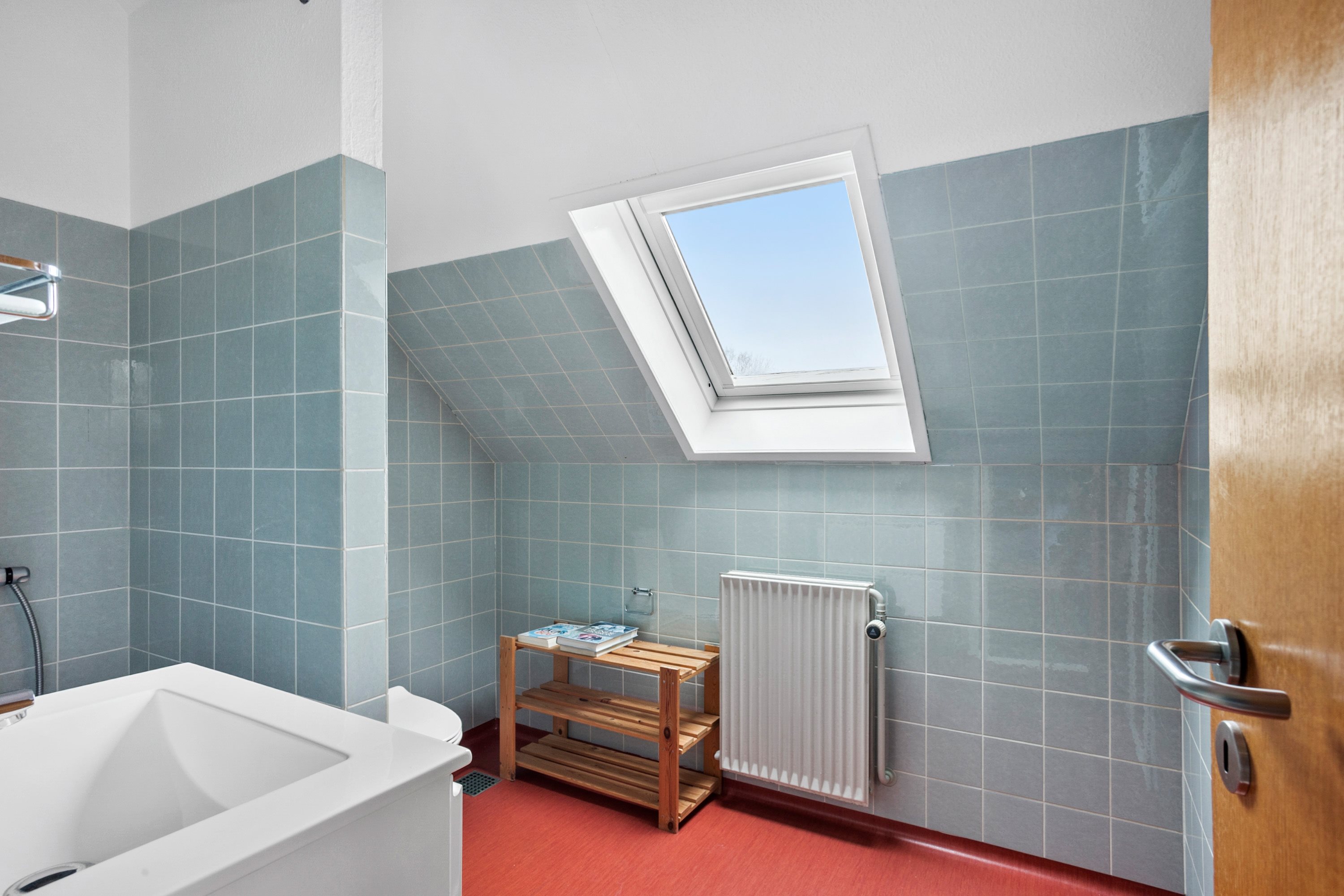 Fremhævet badeværelse billede i fuldskærmstilstand. Billede af Bækkevej 12, 6621 Gesten