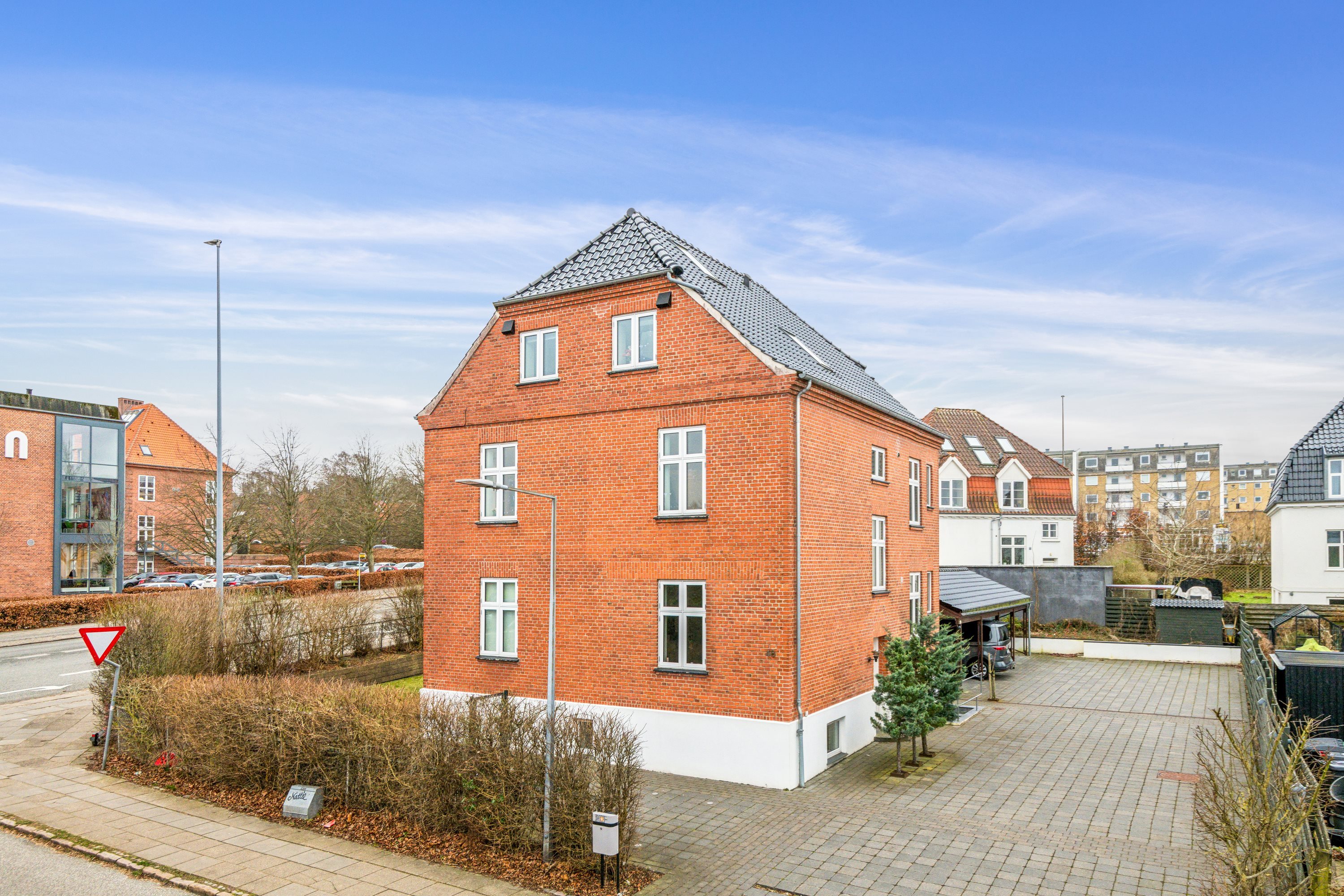 Fremhævet ejendommen billede i fuldskærmstilstand. Billede af Tyge Brahes Vej 48, st.., 9000 Aalborg