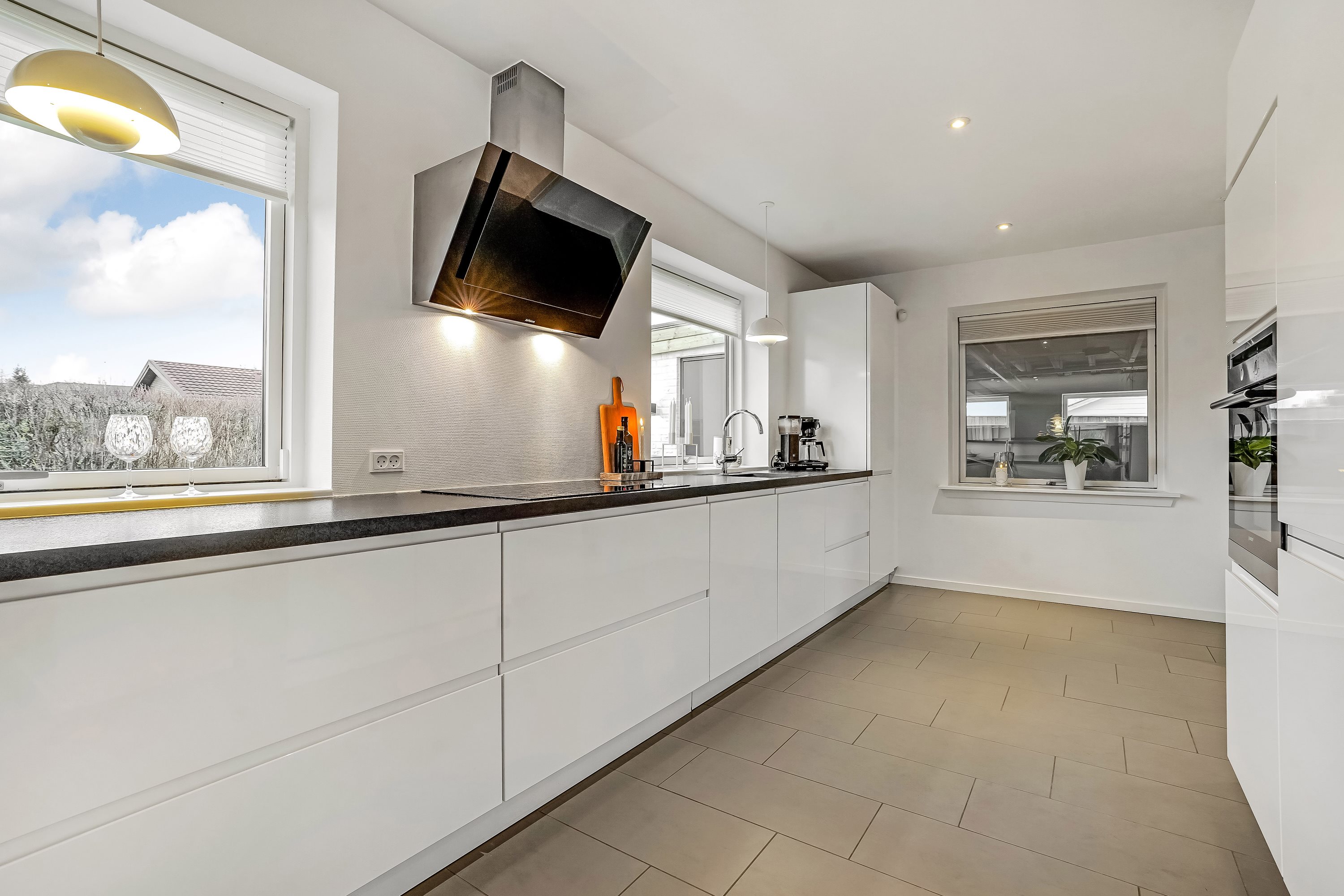 Fremhævet køkken billede i fuldskærmstilstand. Billede af Nygade 30, 5592 Ejby