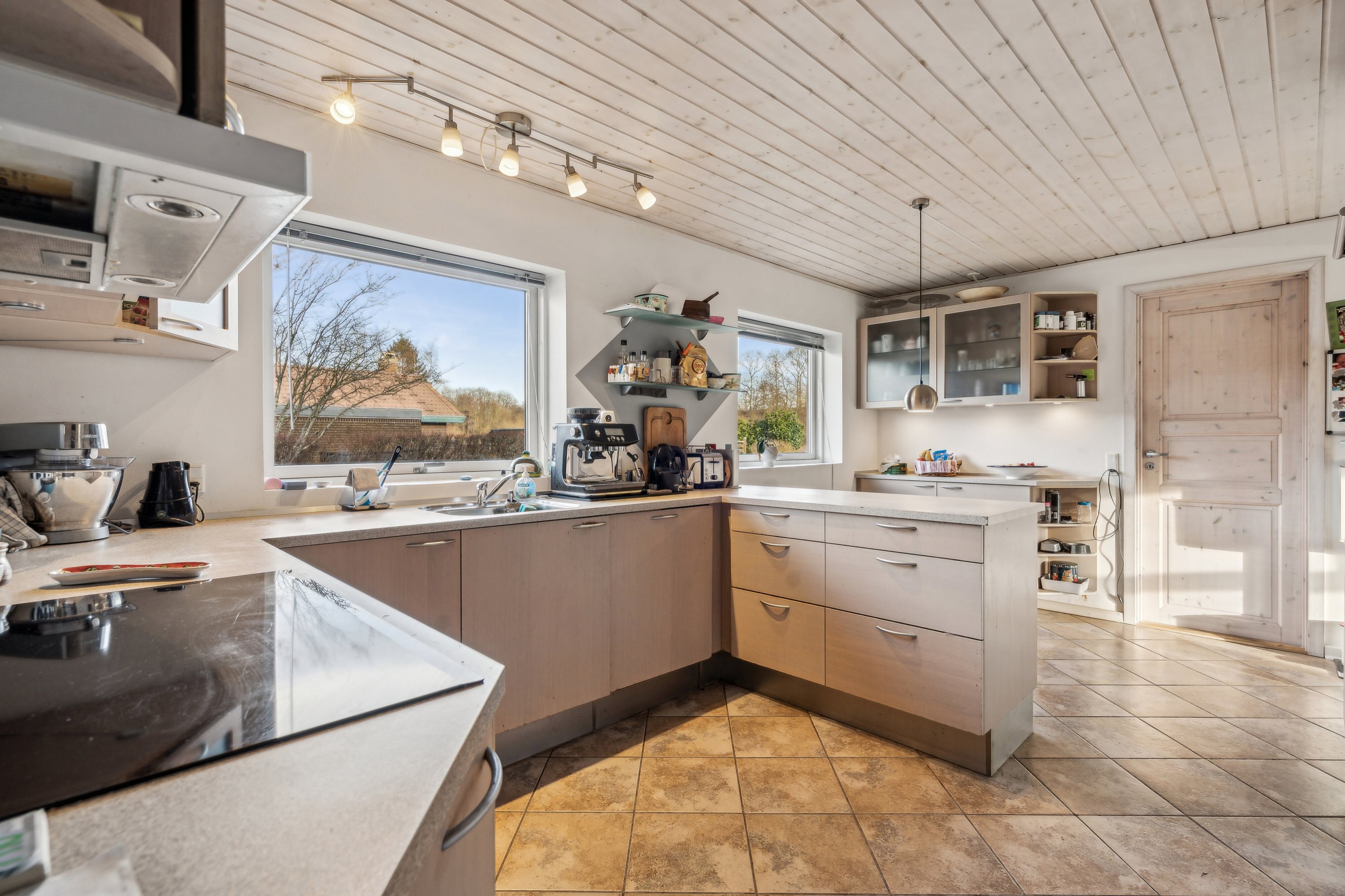 Fremhævet køkken billede i fuldskærmstilstand. Billede af Dyrkobbel 148, 6300 Gråsten