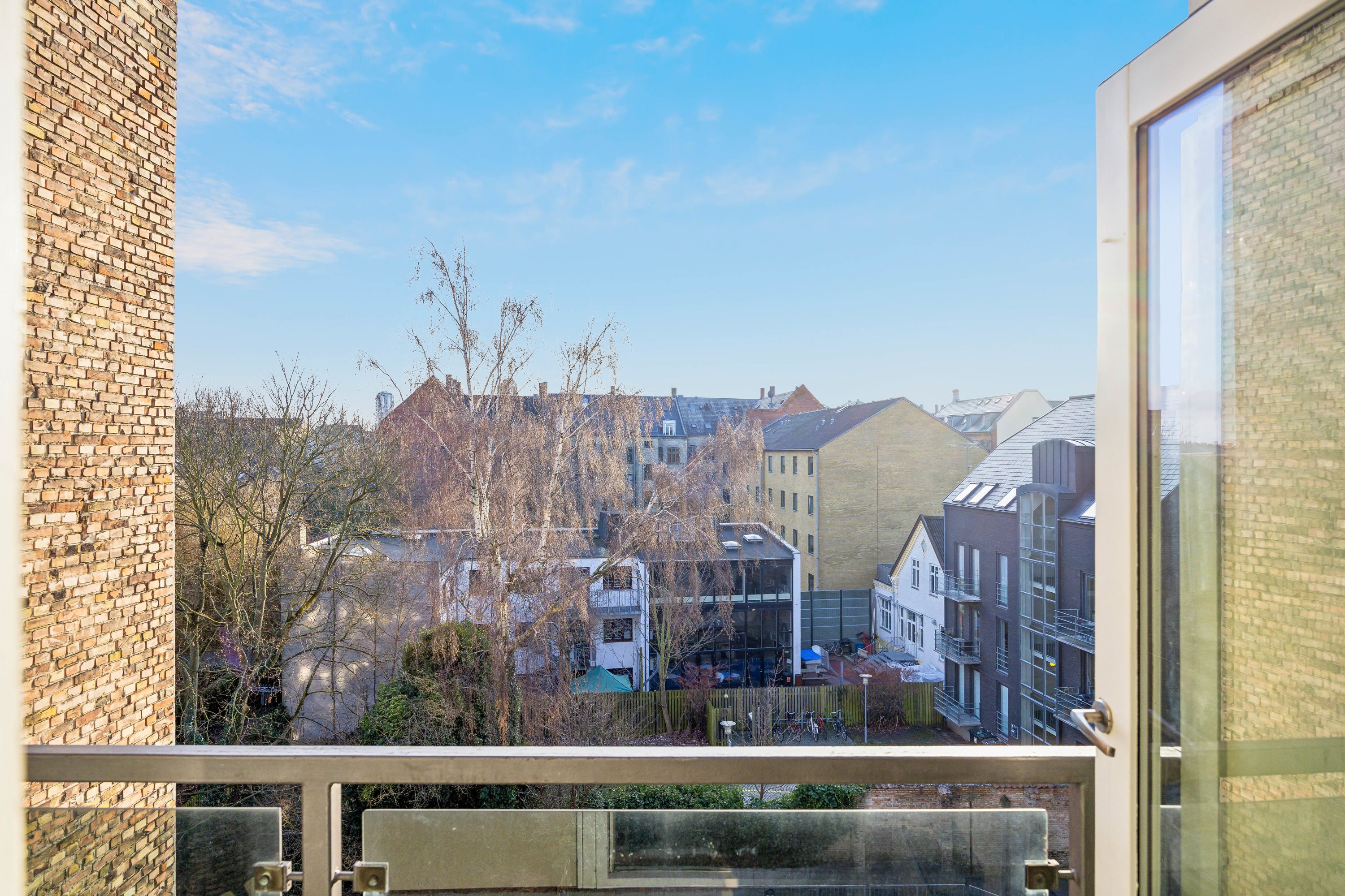 Fremhævet udsigt billede i fuldskærmstilstand. Billede af Gammel Kongevej 151, 4. 1., 1850 Frederiksberg C