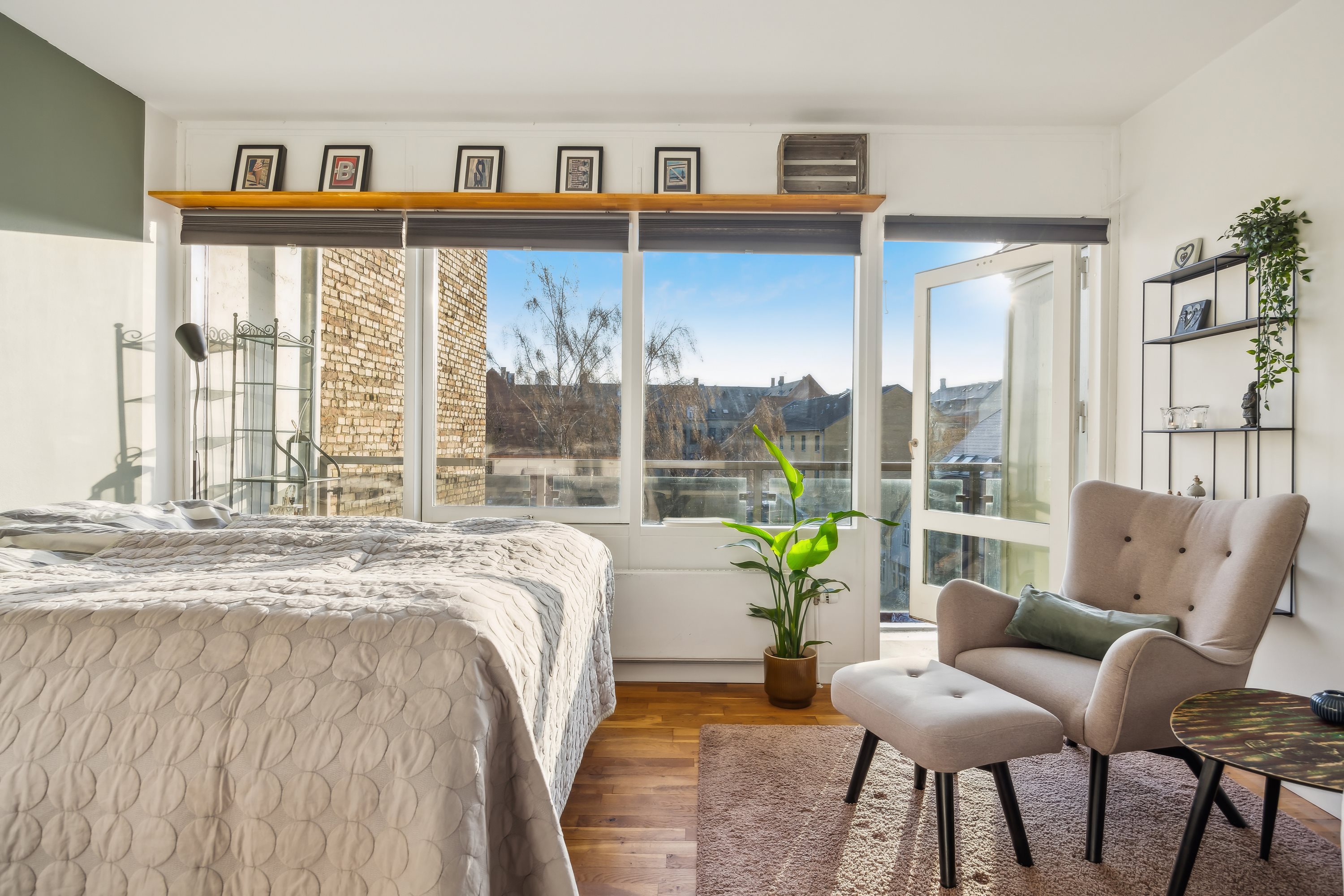 Fremhævet stue billede i fuldskærmstilstand. Billede af Gammel Kongevej 151, 4. 1., 1850 Frederiksberg C