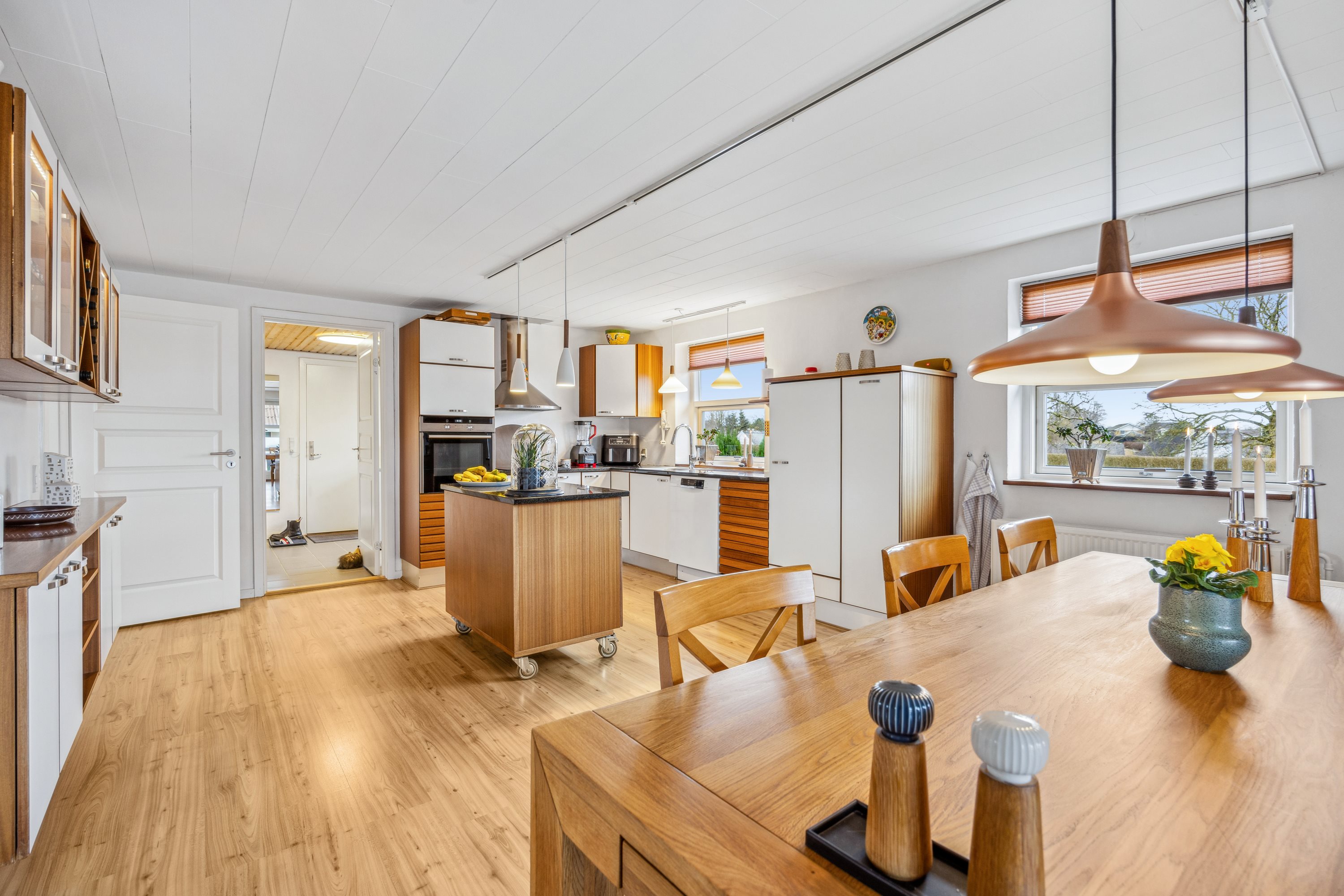 Fremhævet køkken billede i fuldskærmstilstand. Billede af Tranekær 48, Vester Hassing, 9310 Vodskov