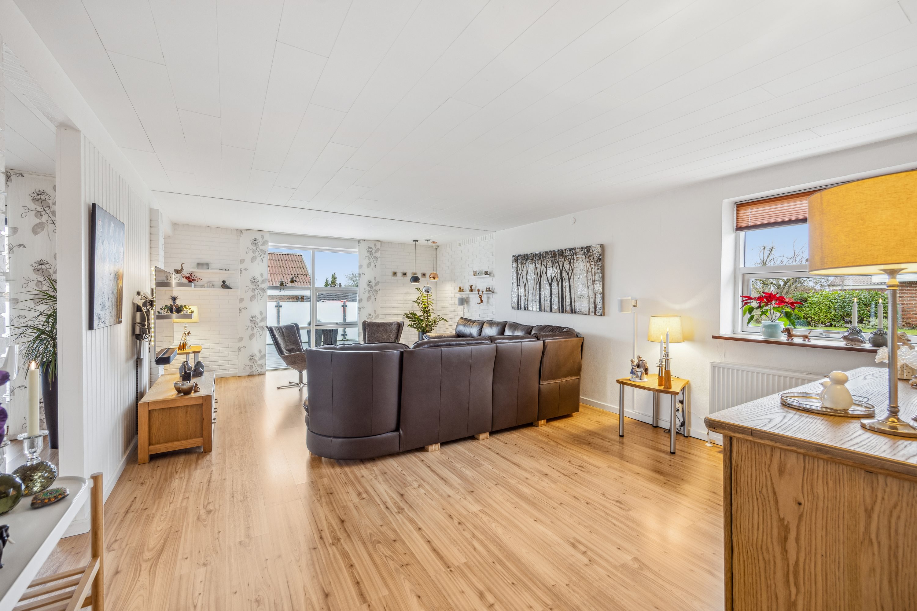 Fremhævet stue billede i fuldskærmstilstand. Billede af Tranekær 48, Vester Hassing, 9310 Vodskov