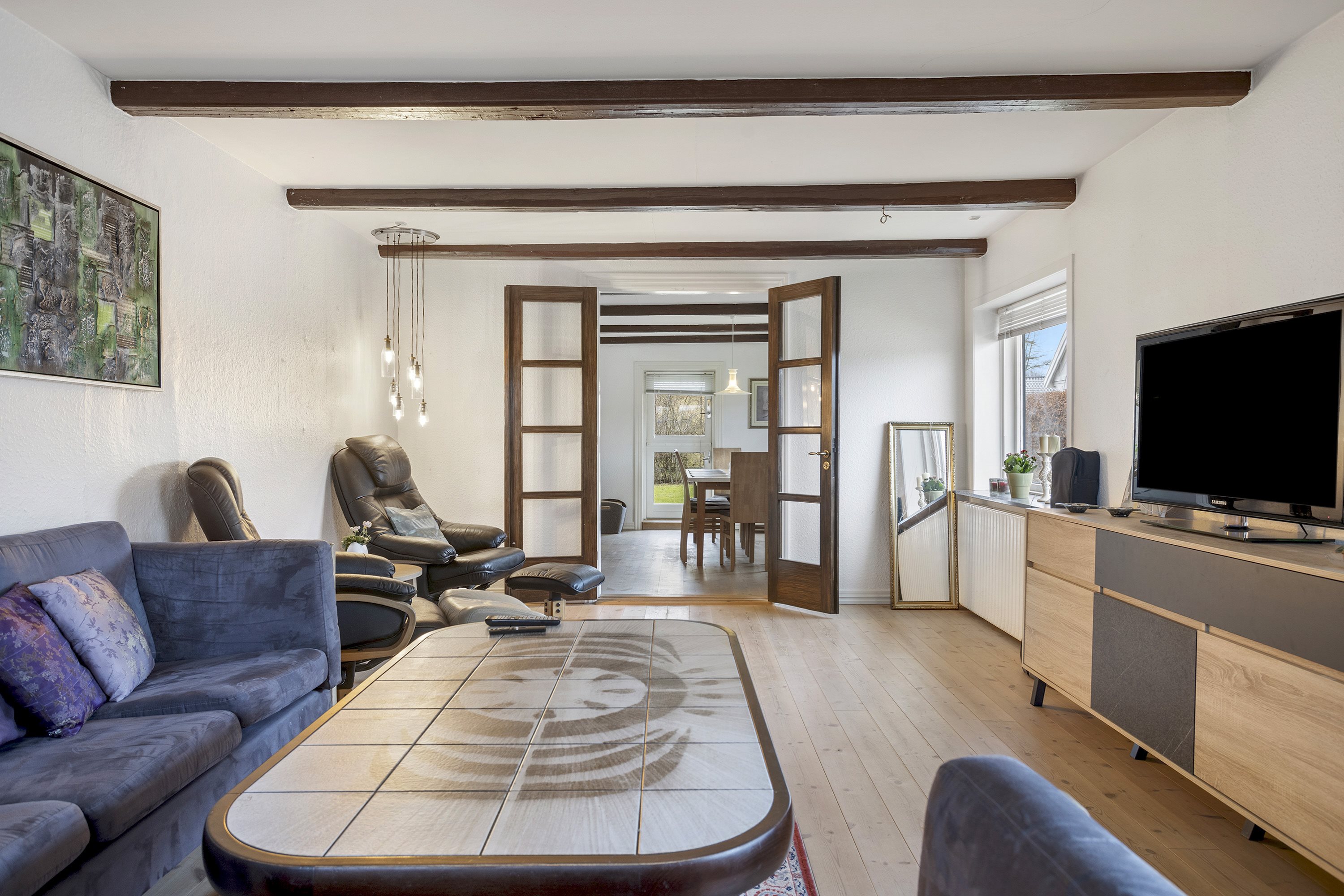 Fremhævet stue billede i fuldskærmstilstand. Billede af Smedegårdsvej 14, Voerså, 9300 Sæby