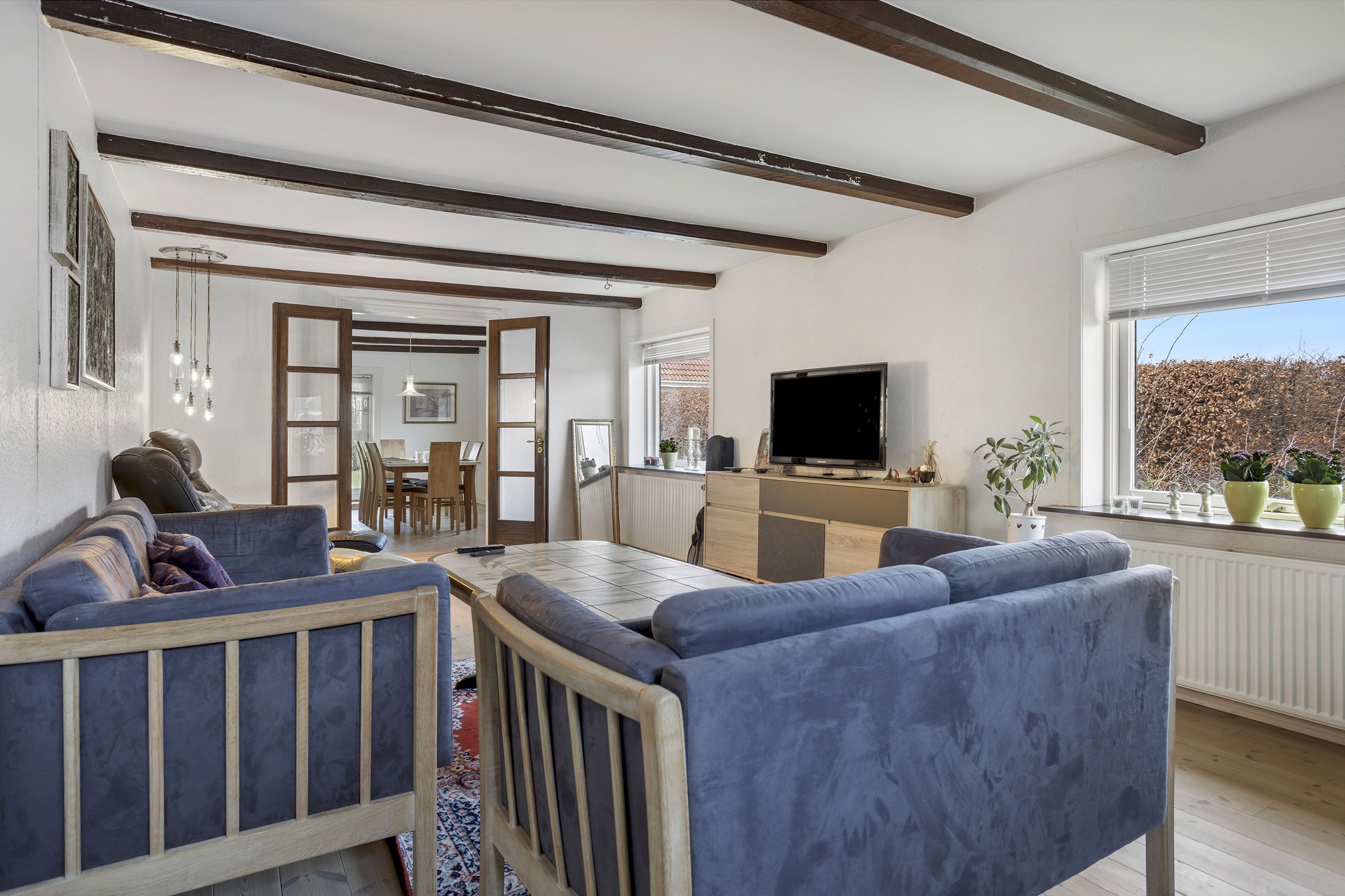 Fremhævet stue billede i fuldskærmstilstand. Billede af Smedegårdsvej 14, Voerså, 9300 Sæby