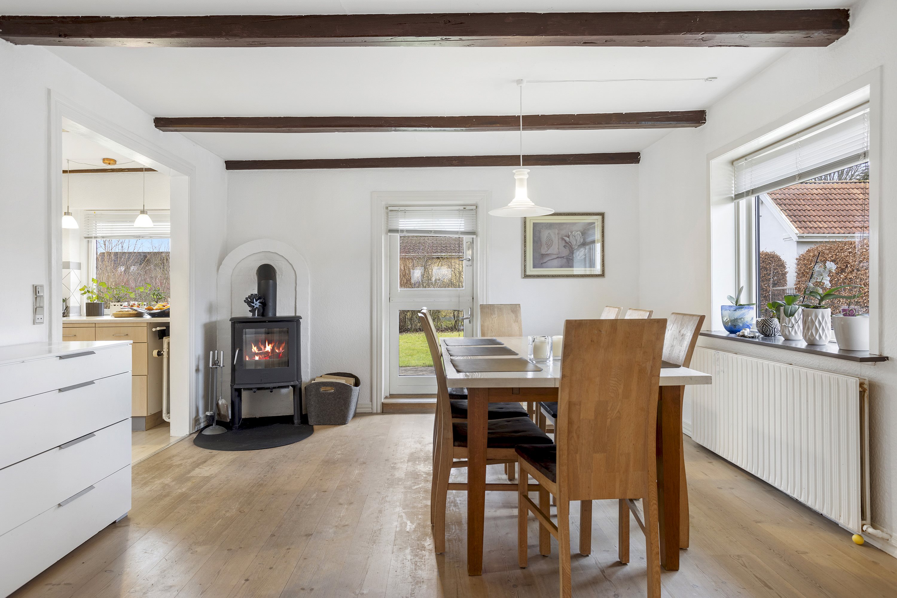 Fremhævet spisestue billede i fuldskærmstilstand. Billede af Smedegårdsvej 14, Voerså, 9300 Sæby