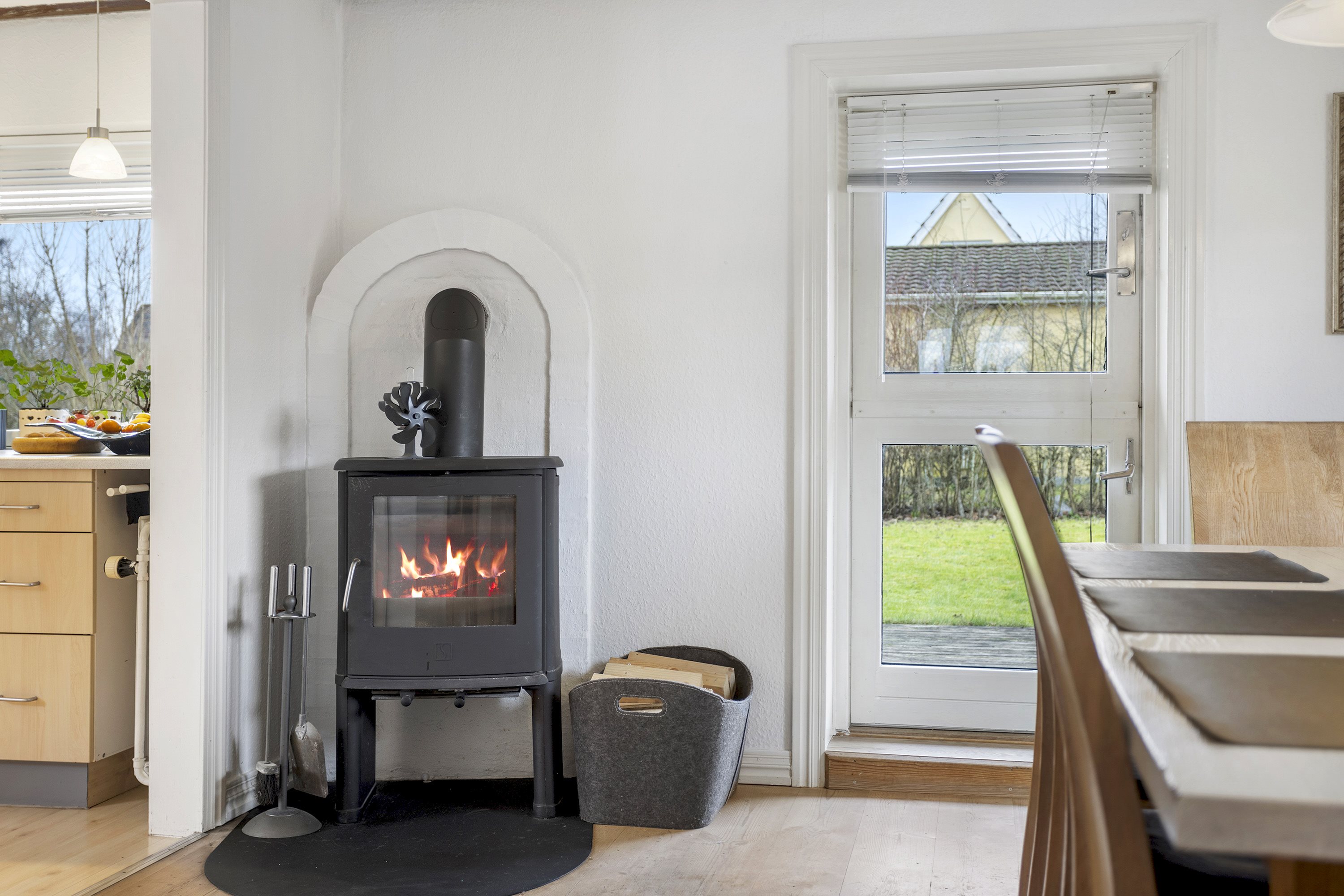 Fremhævet spisestue billede i fuldskærmstilstand. Billede af Smedegårdsvej 14, Voerså, 9300 Sæby