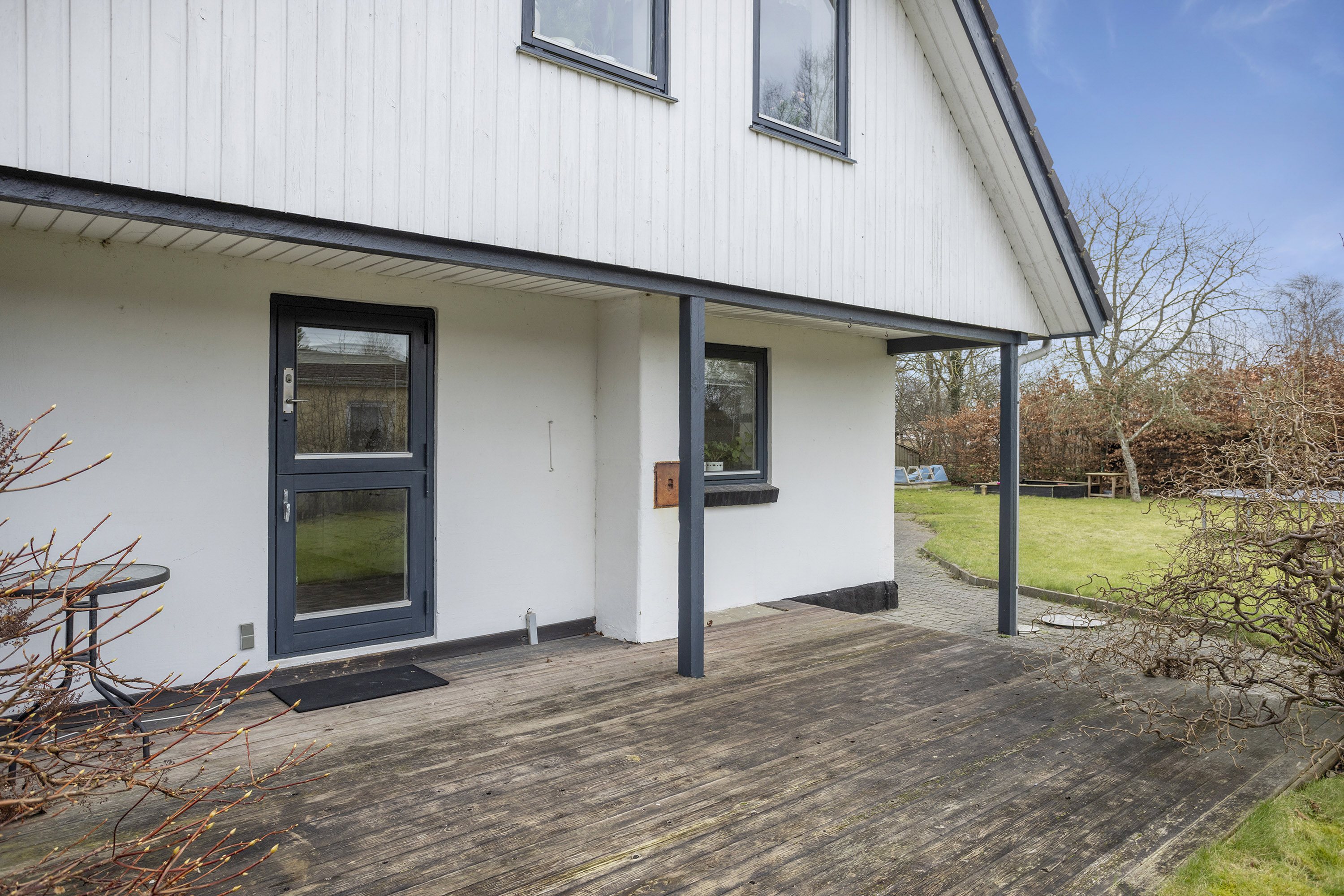 Fremhævet terrasse billede i fuldskærmstilstand. Billede af Smedegårdsvej 14, Voerså, 9300 Sæby